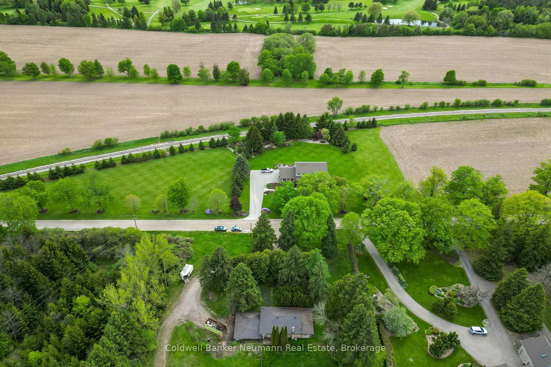 Photo 7 of 111 Carter Road, Puslinch, Rural Puslinch East — HOMEH