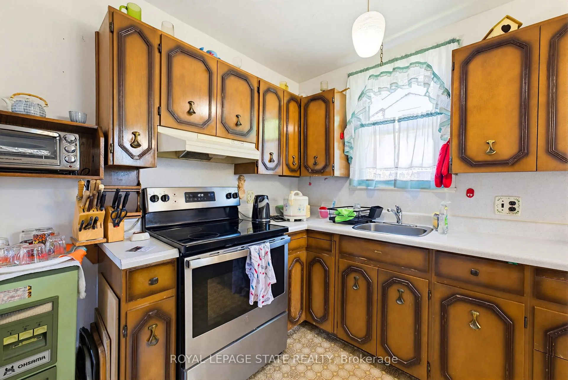Photo 12 of 257 West 2nd Street, Hamilton, Bonnington — HOMEH