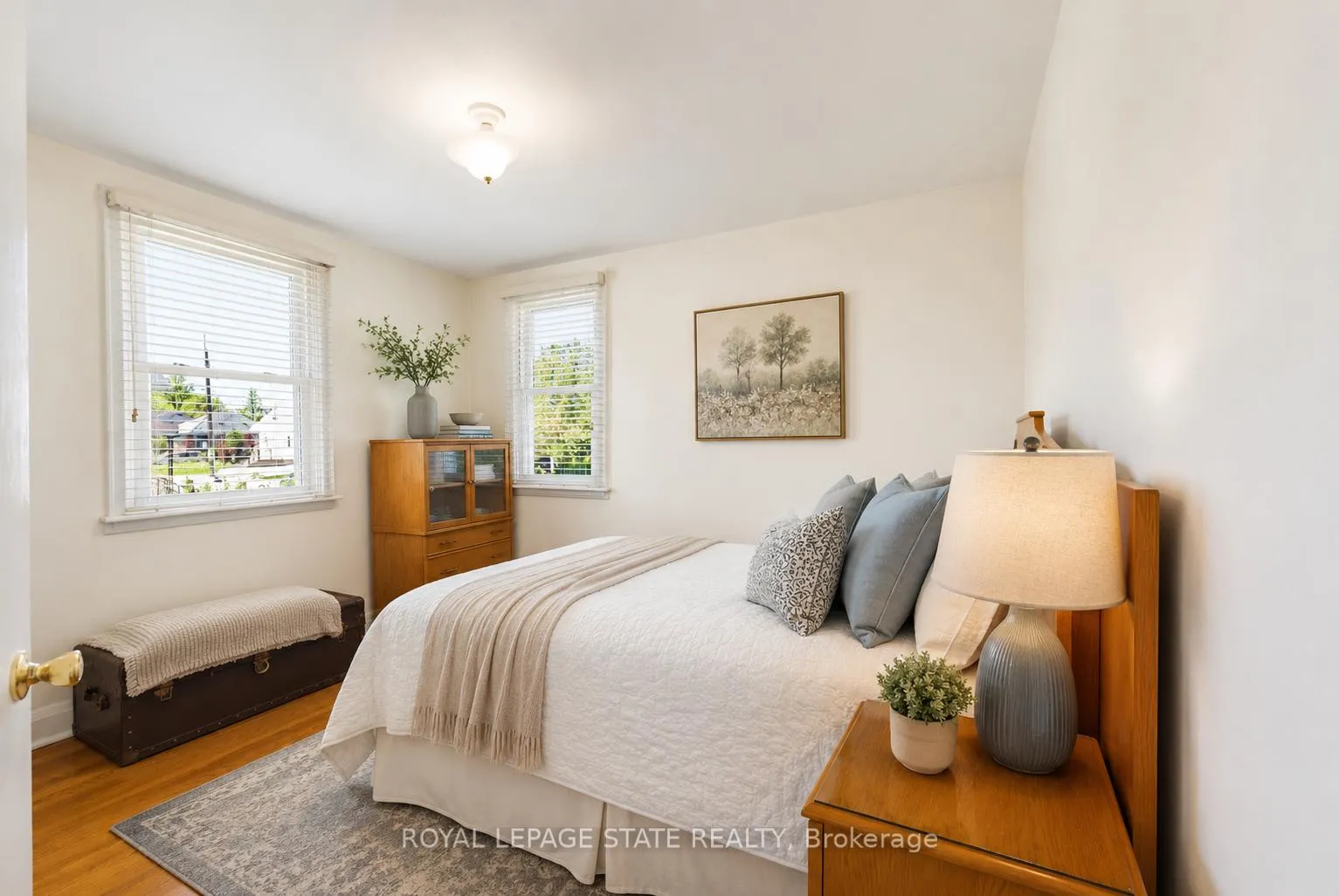 Photo 16 of 257 West 2nd Street, Hamilton, Bonnington — HOMEH