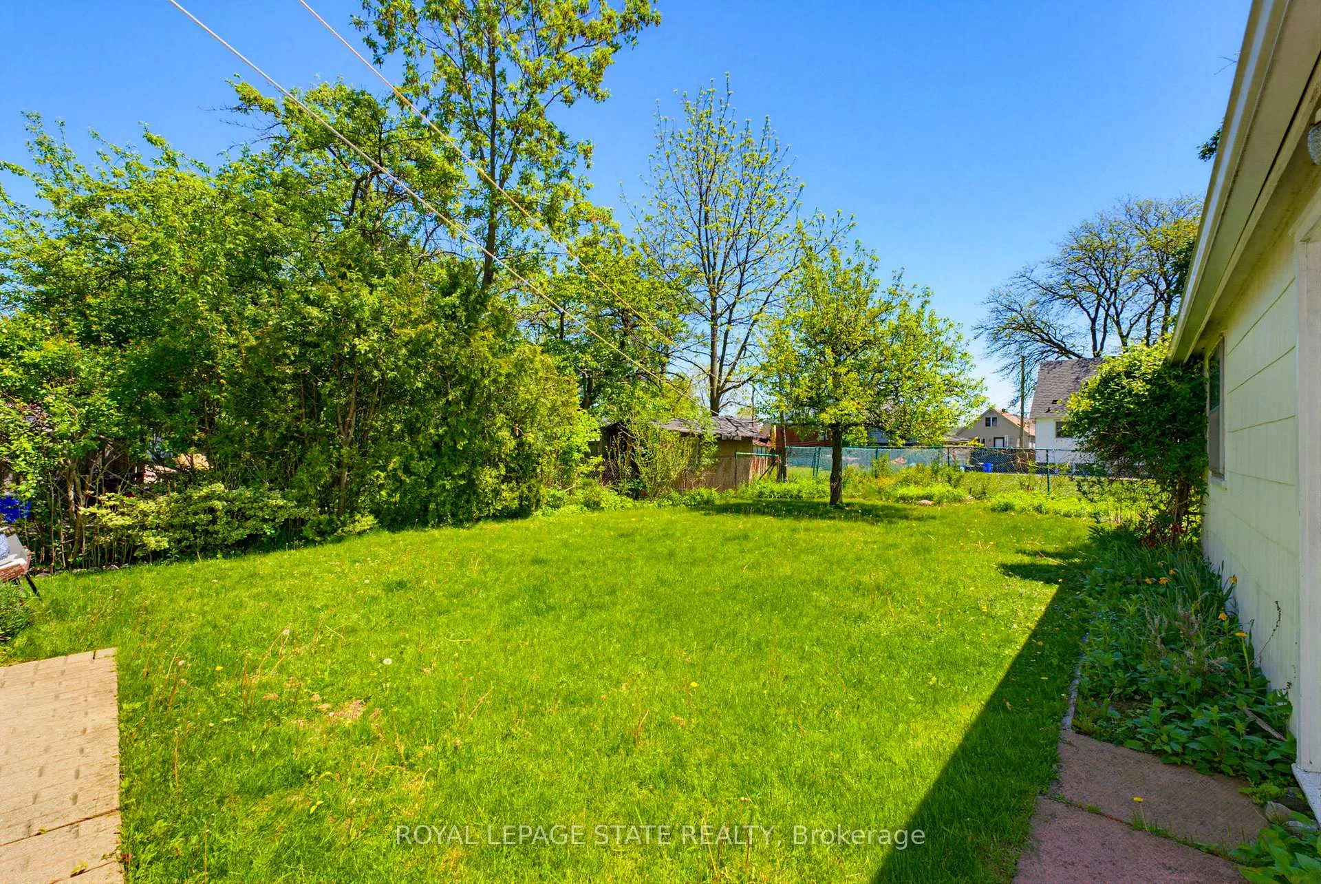 Photo 32 of 257 West 2nd Street, Hamilton, Bonnington — HOMEH