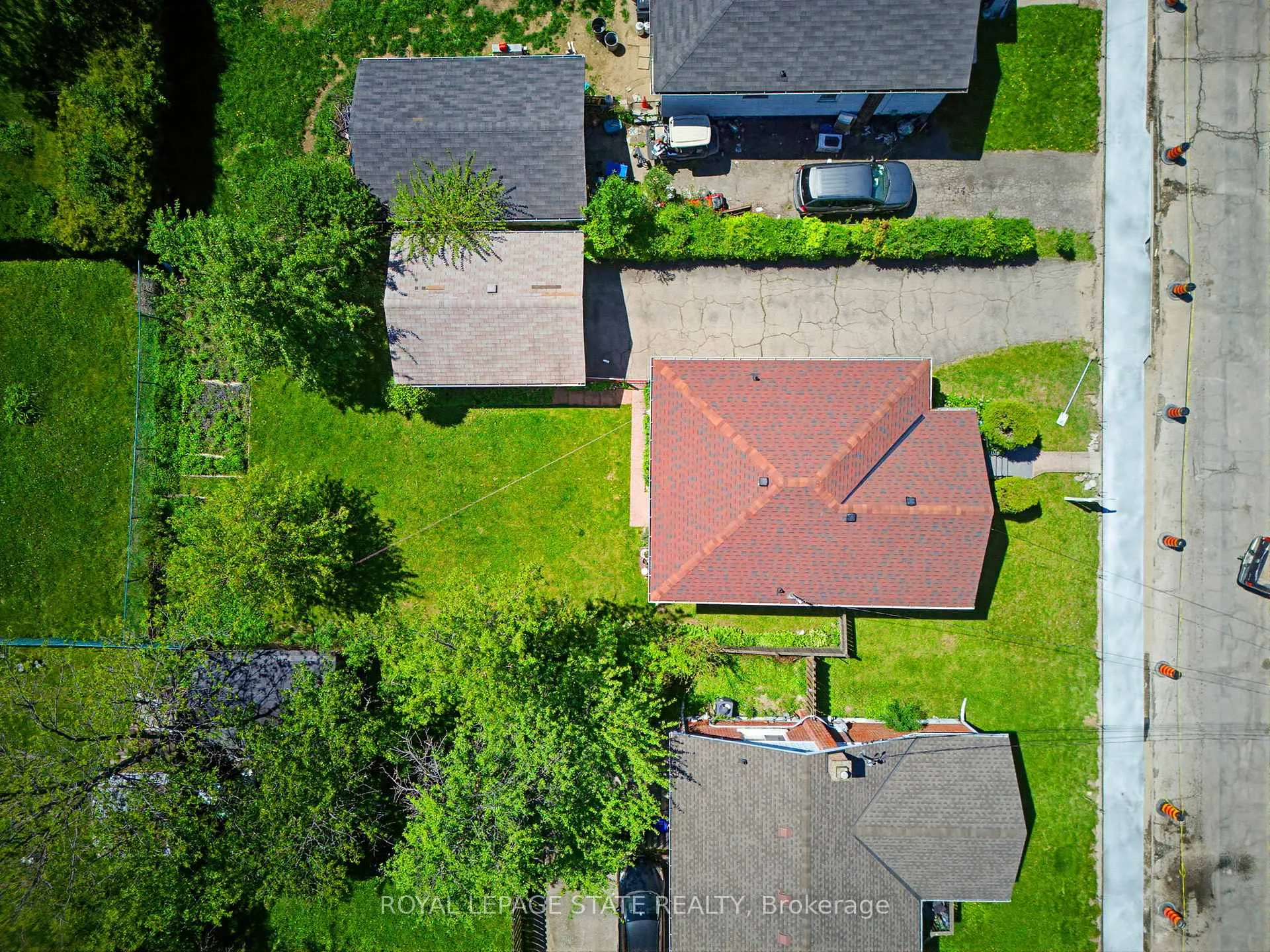 Photo 40 of 257 West 2nd Street, Hamilton, Bonnington — HOMEH