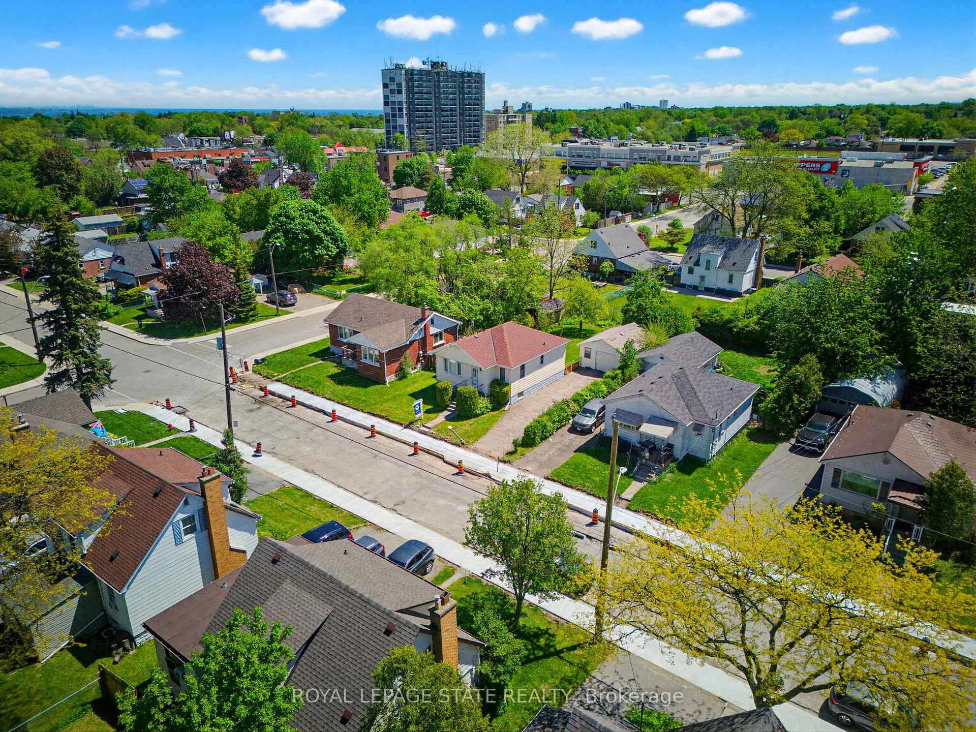 Photo 42 of 257 West 2nd Street, Hamilton, Bonnington — HOMEH