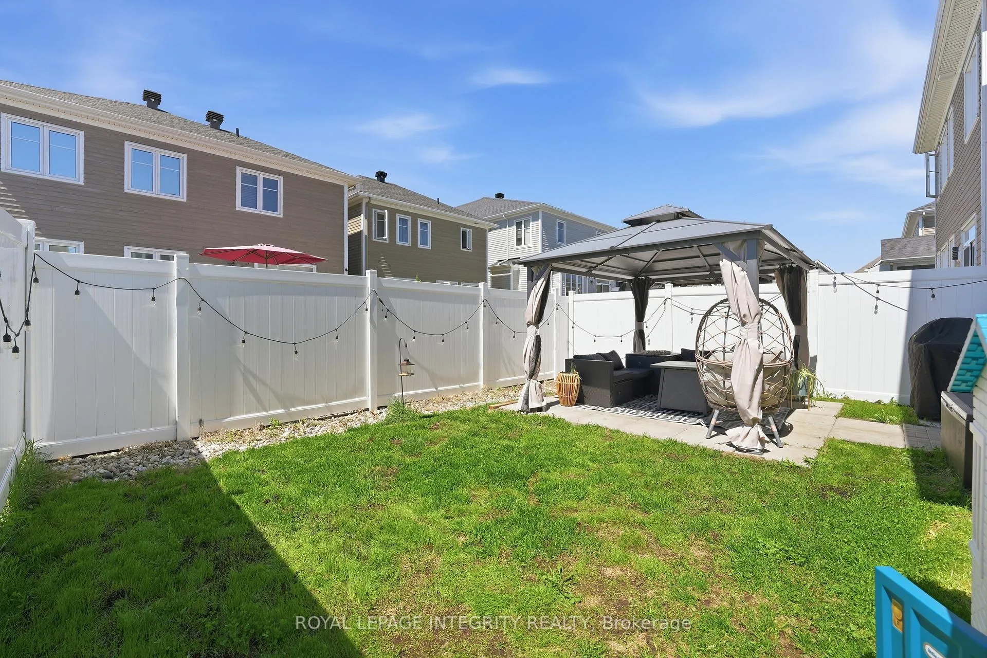 Photo 35 of 193 Equitation Circle, Ottawa, Goulbourn Twp From Franktown Rd/South To Rideau — HOMEH