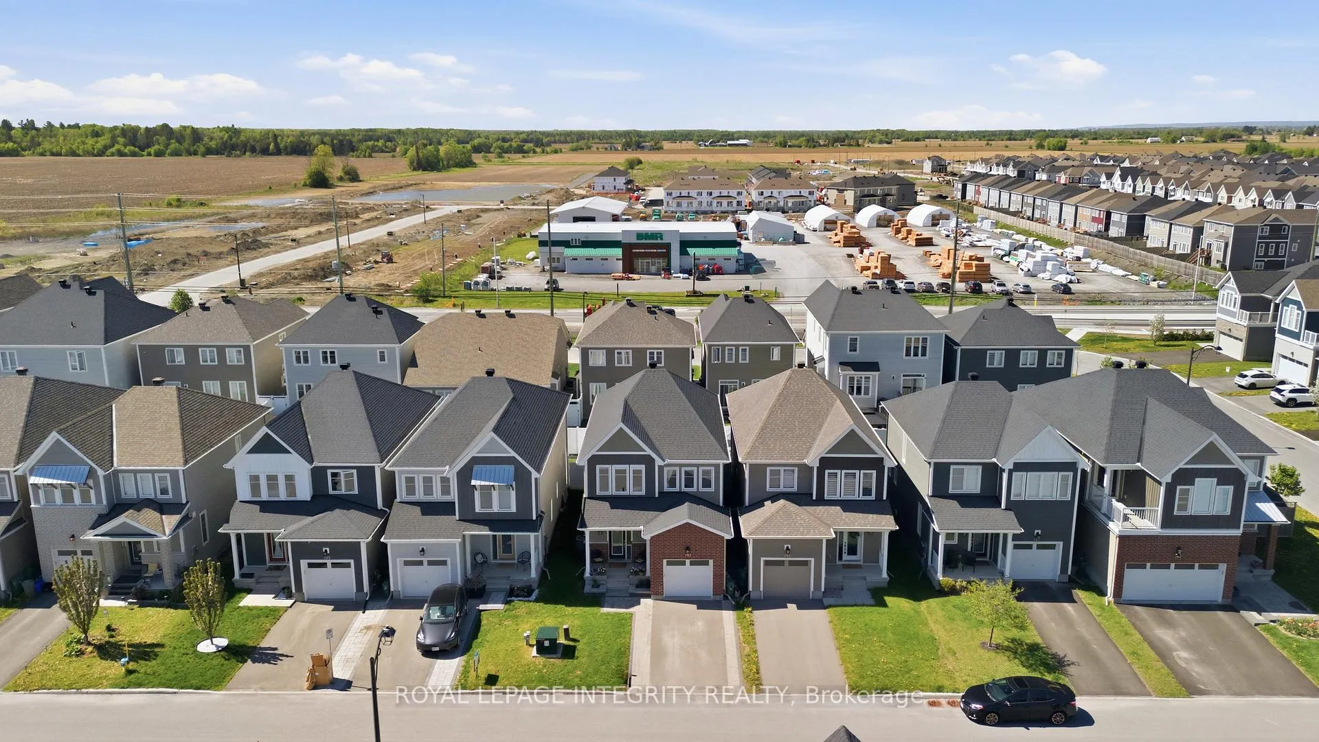 Photo 38 of 193 Equitation Circle, Ottawa, Goulbourn Twp From Franktown Rd/South To Rideau — HOMEH