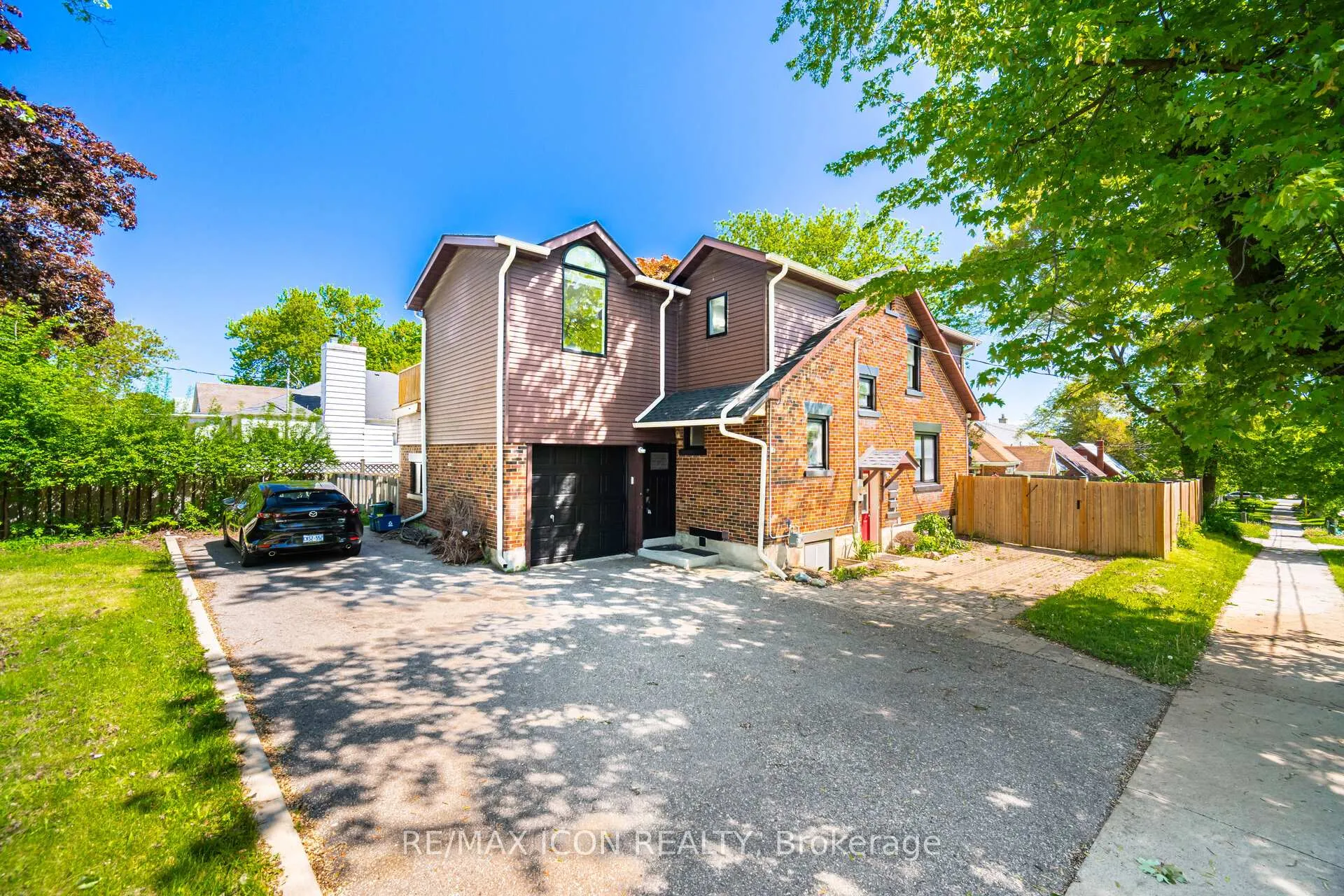 Front of 64 Sheldon Avenue N