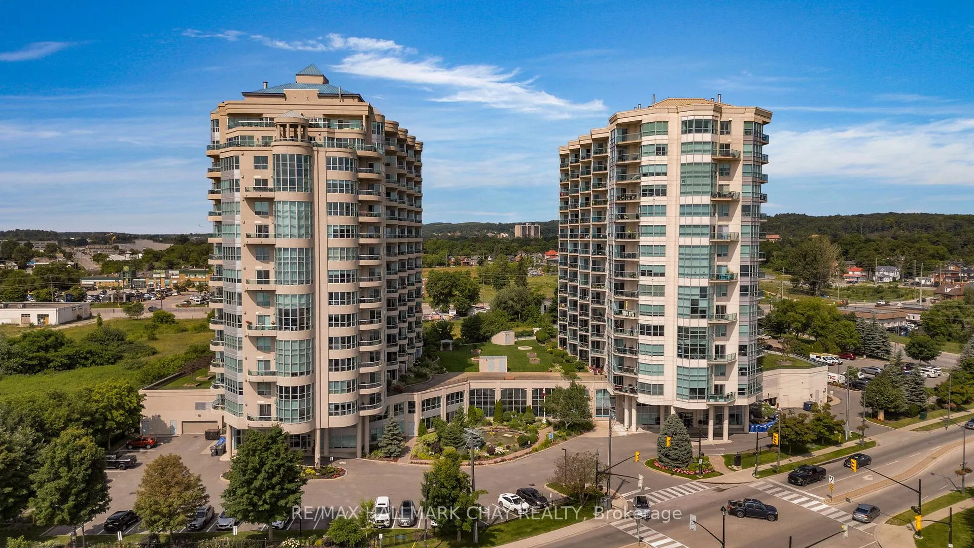 Photo 2 of Unit 308, 6 Toronto Street, Barrie, City Centre — HOMEH