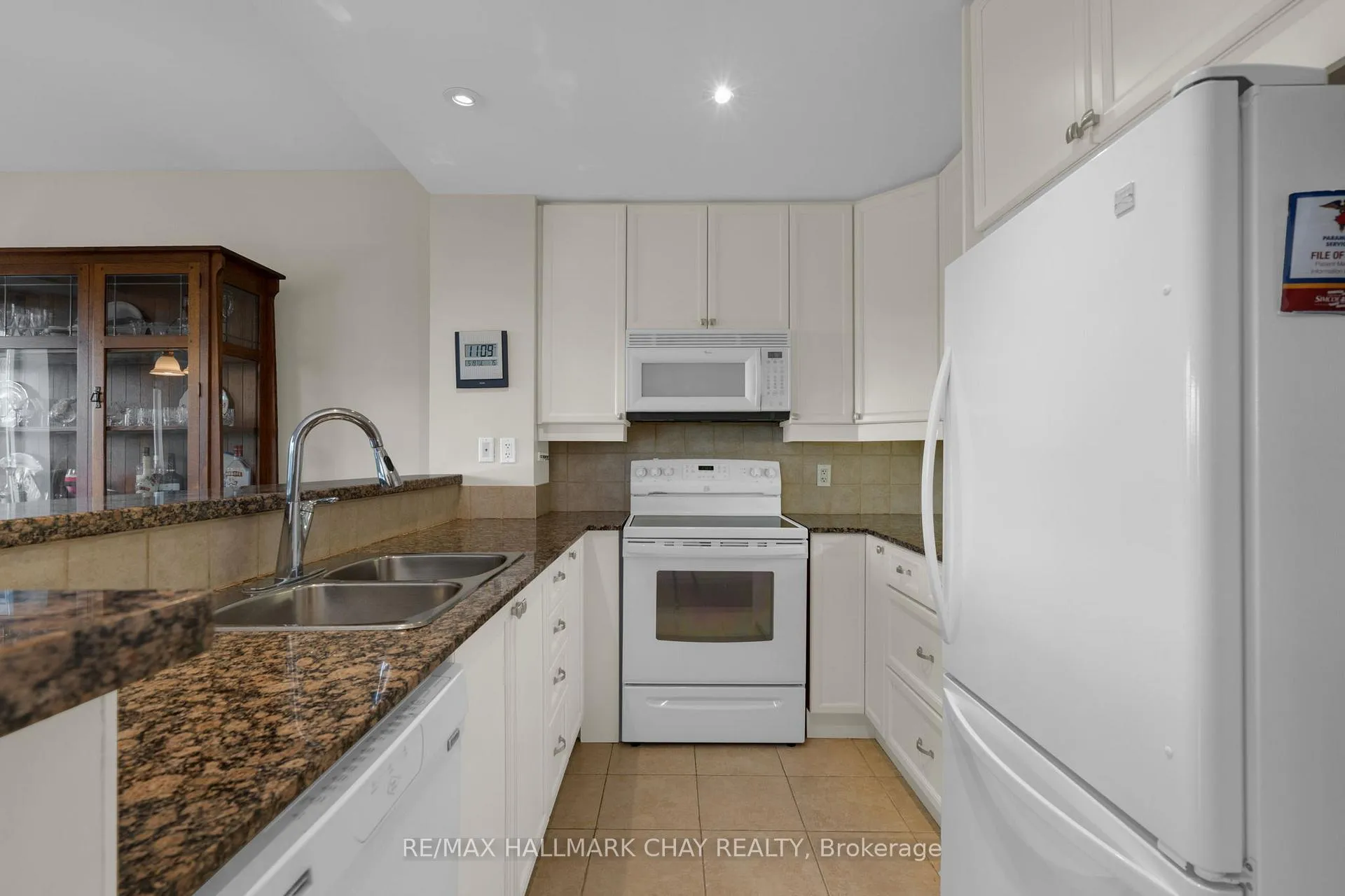 Photo 5 of Unit 308, 6 Toronto Street, Barrie, City Centre — HOMEH