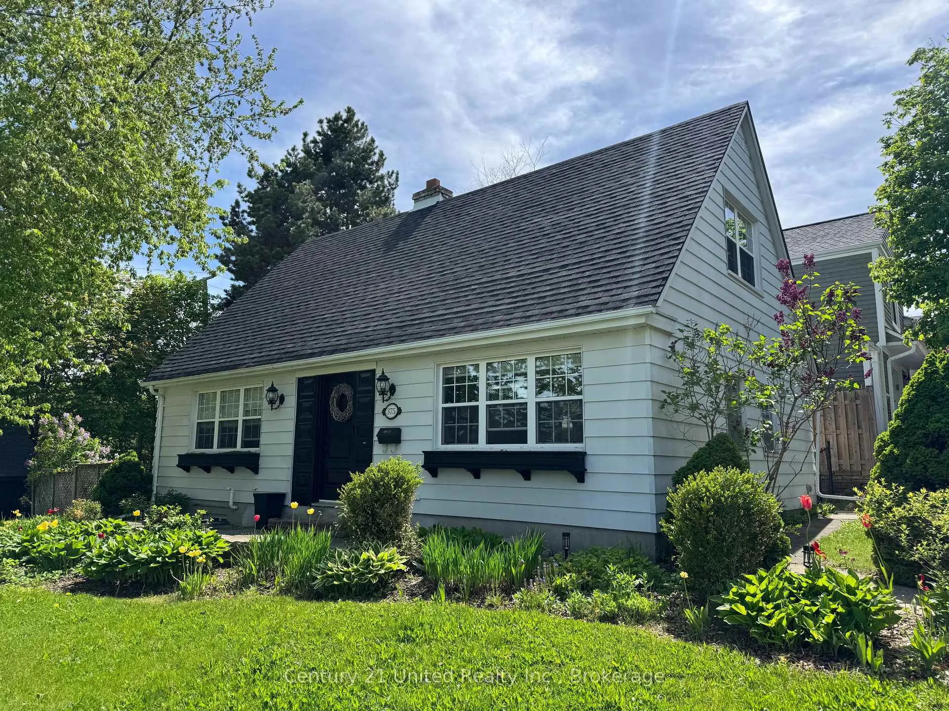 Photo 1 of 375 Albertus Avenue, Peterborough, Town Ward 3 — HOMEH