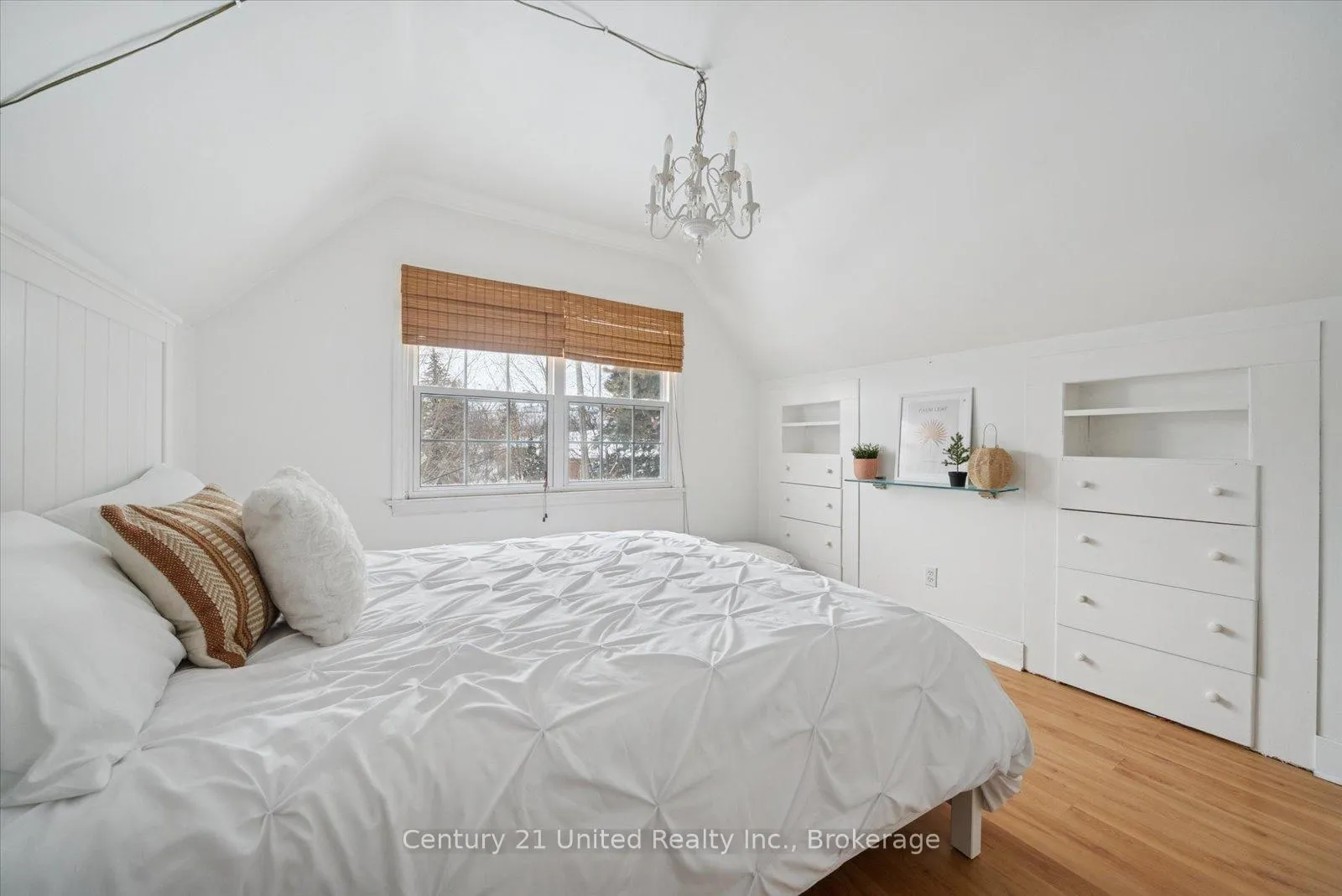 Photo 21 of 375 Albertus Avenue, Peterborough, Town Ward 3 — HOMEH