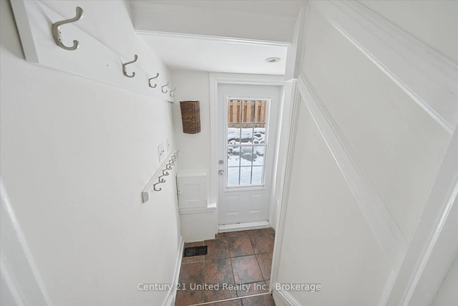 Photo 26 of 375 Albertus Avenue, Peterborough, Town Ward 3 — HOMEH