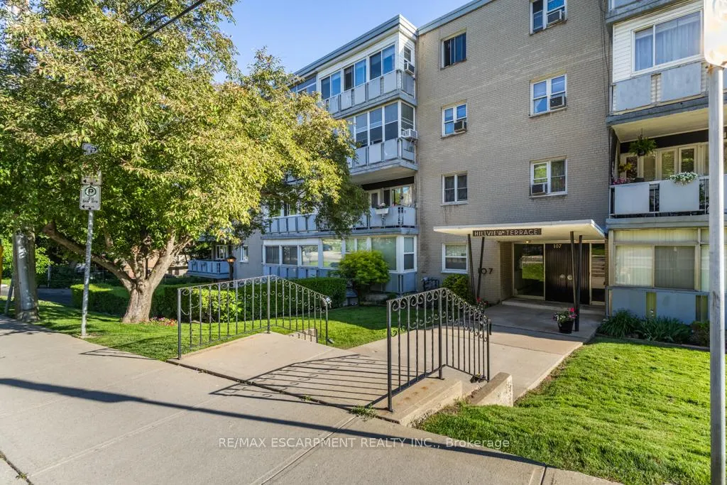 Photo 1 of Unit 404, 107 St. Joseph's Drive, Hamilton, Corktown — HOMEH