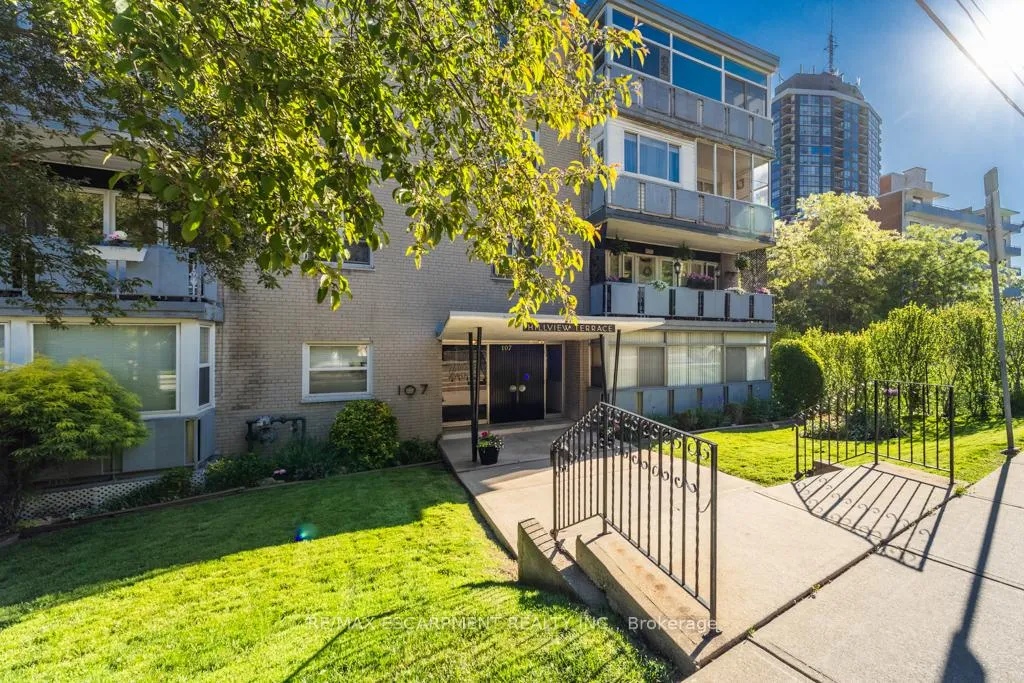 Photo 2 of Unit 404, 107 St. Joseph's Drive, Hamilton, Corktown — HOMEH