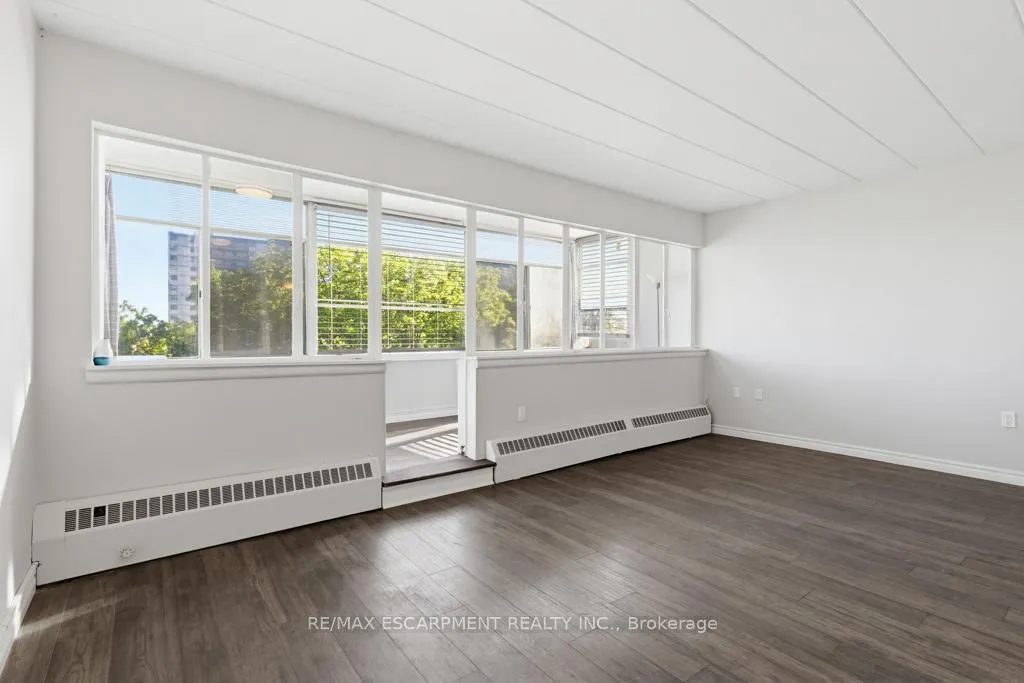 Photo 11 of Unit 404, 107 St. Joseph's Drive, Hamilton, Corktown — HOMEH