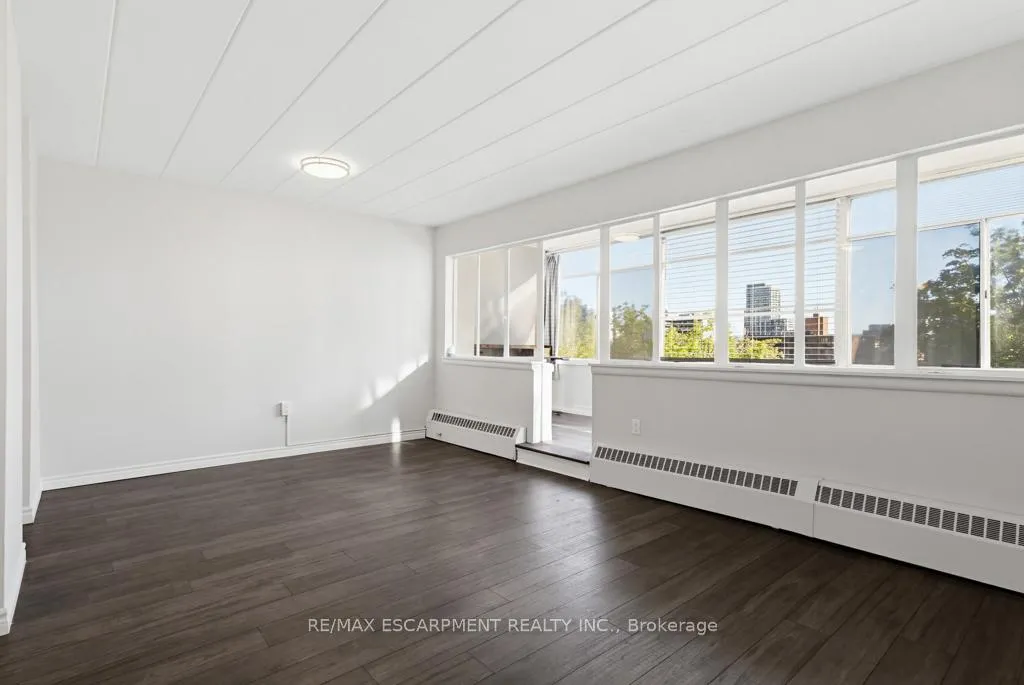 Photo 12 of Unit 404, 107 St. Joseph's Drive, Hamilton, Corktown — HOMEH