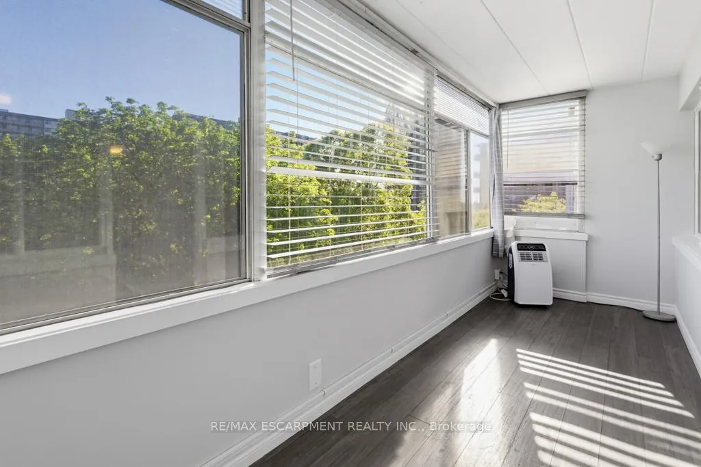 Photo 17 of Unit 404, 107 St. Joseph's Drive, Hamilton, Corktown — HOMEH