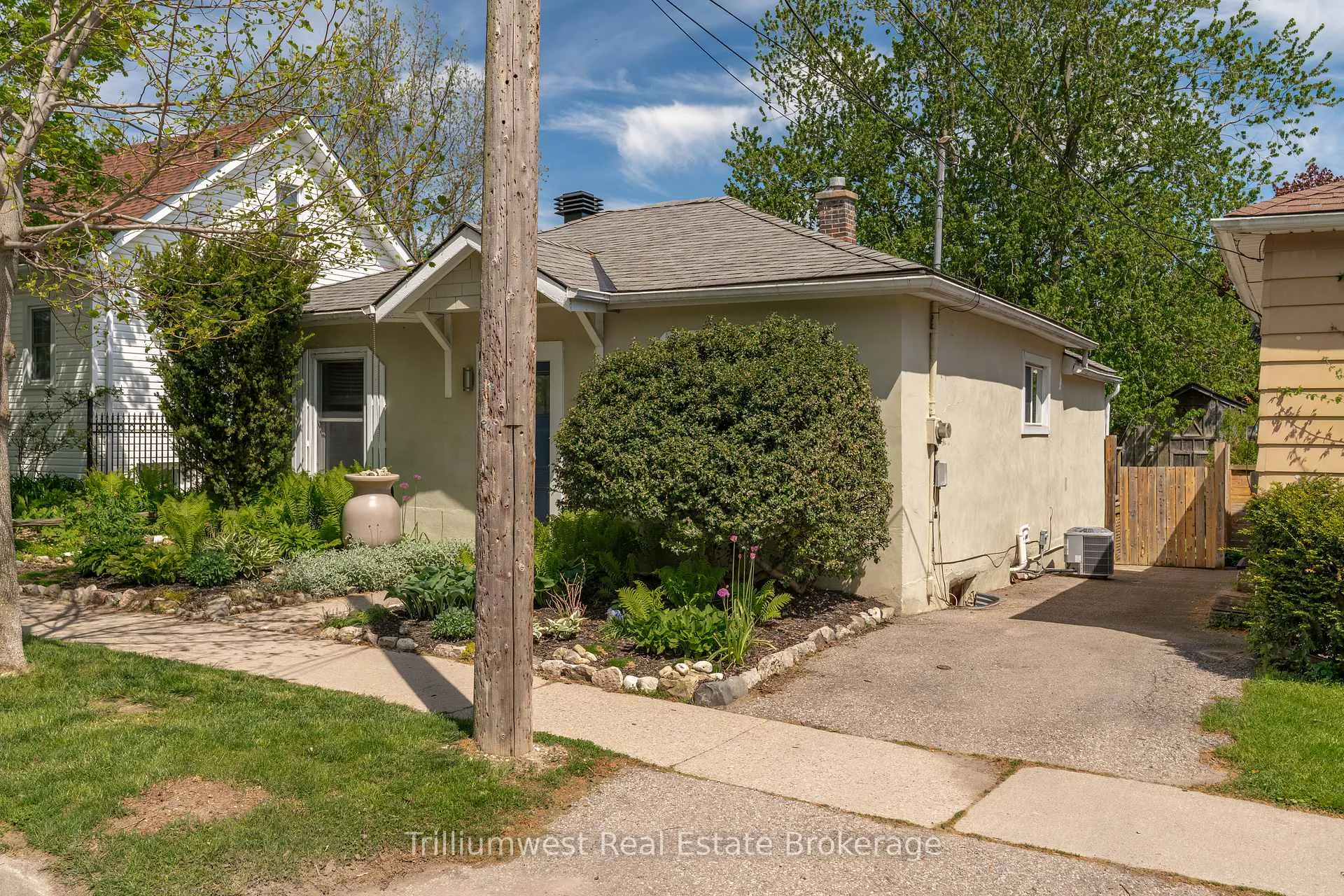 Photo 28 of 78 Essex Street, Guelph, Downtown — HOMEH