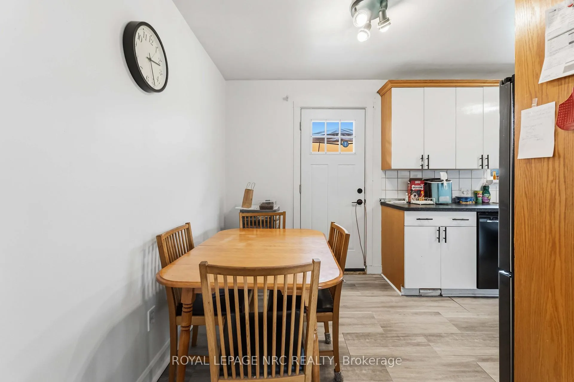Photo 10 of 7101 Roger Crescent, Niagara Falls, Arad/Fallsview — HOMEH
