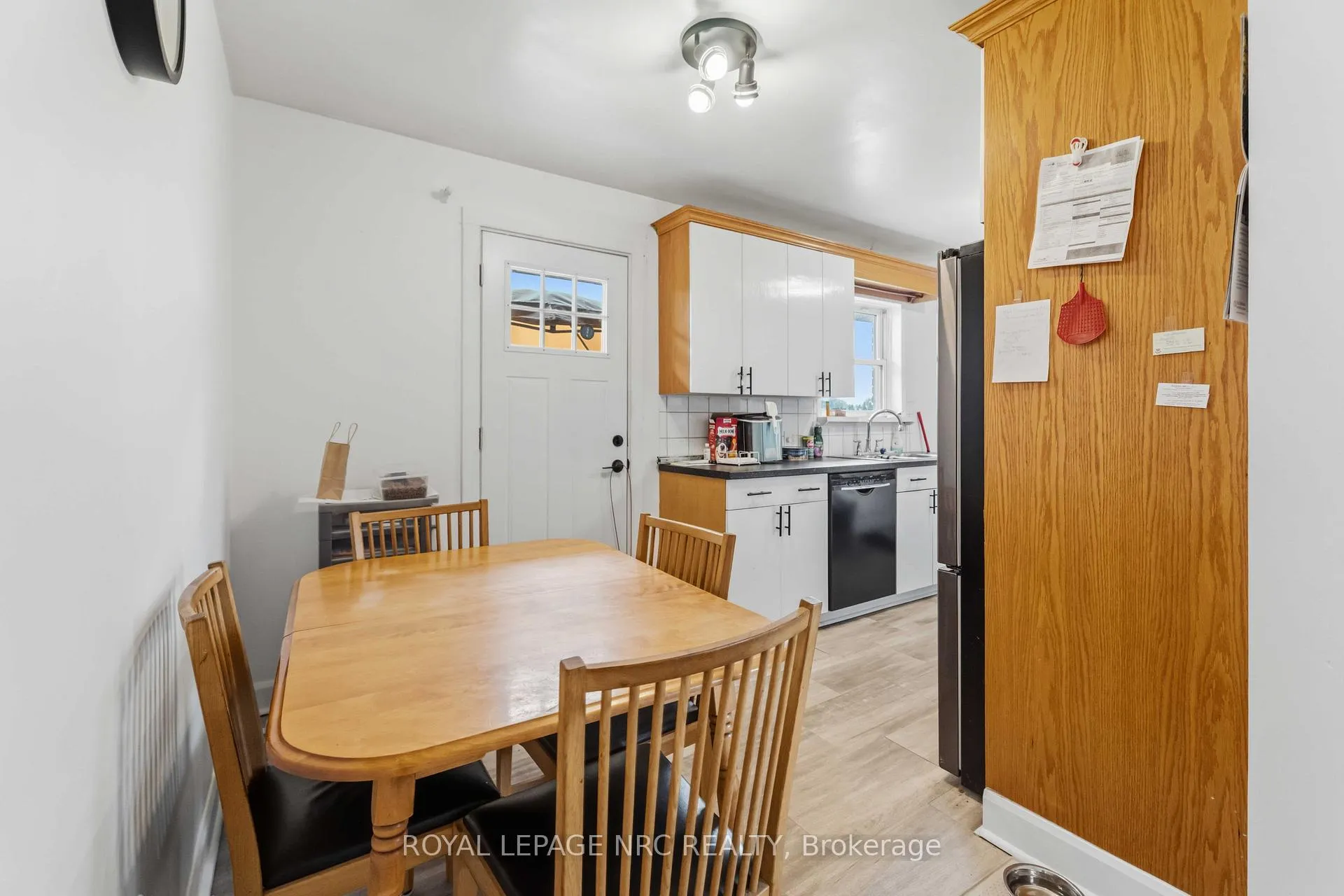 Photo 11 of 7101 Roger Crescent, Niagara Falls, Arad/Fallsview — HOMEH
