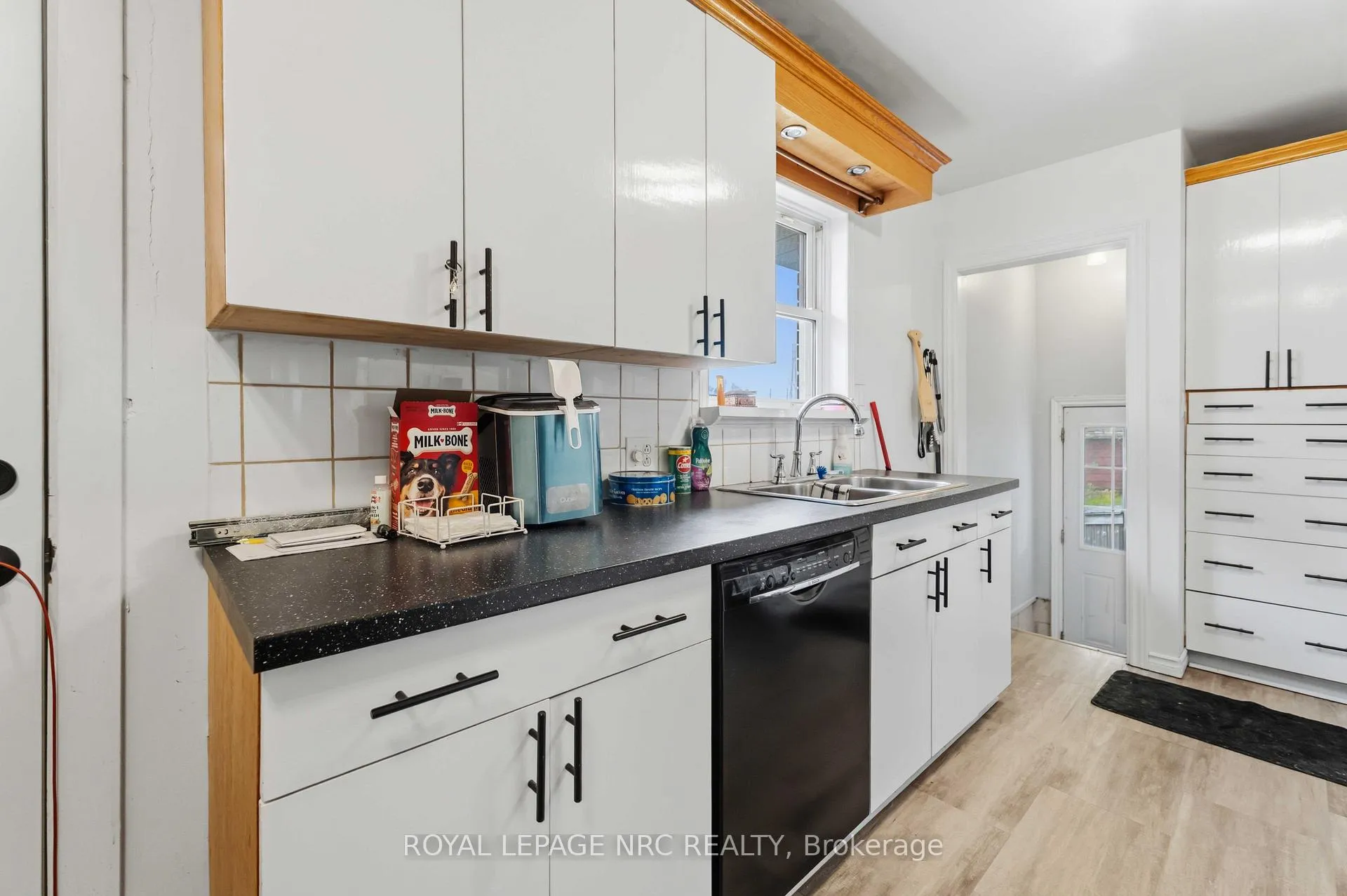 Photo 15 of 7101 Roger Crescent, Niagara Falls, Arad/Fallsview — HOMEH