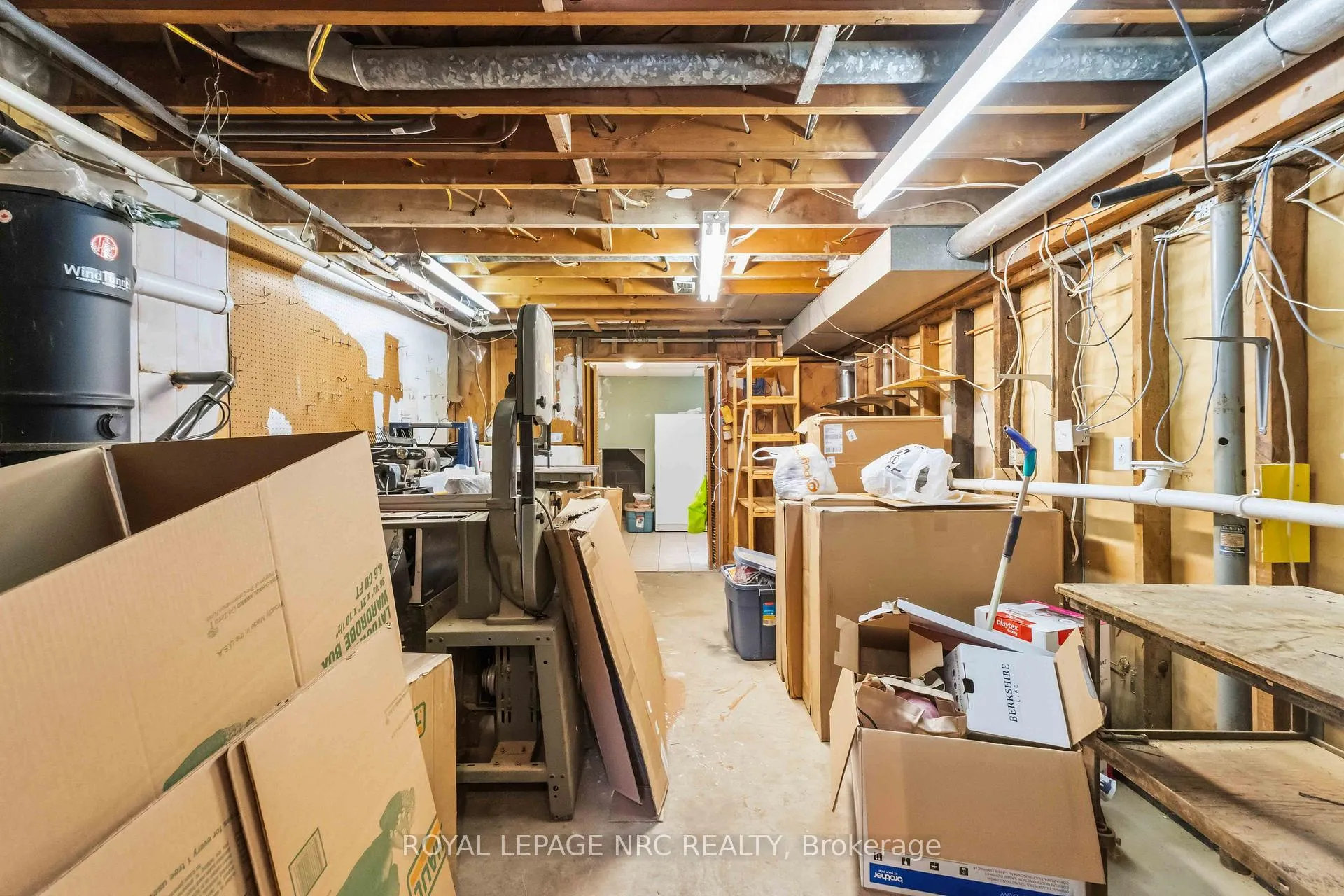 Photo 36 of 7101 Roger Crescent, Niagara Falls, Arad/Fallsview — HOMEH