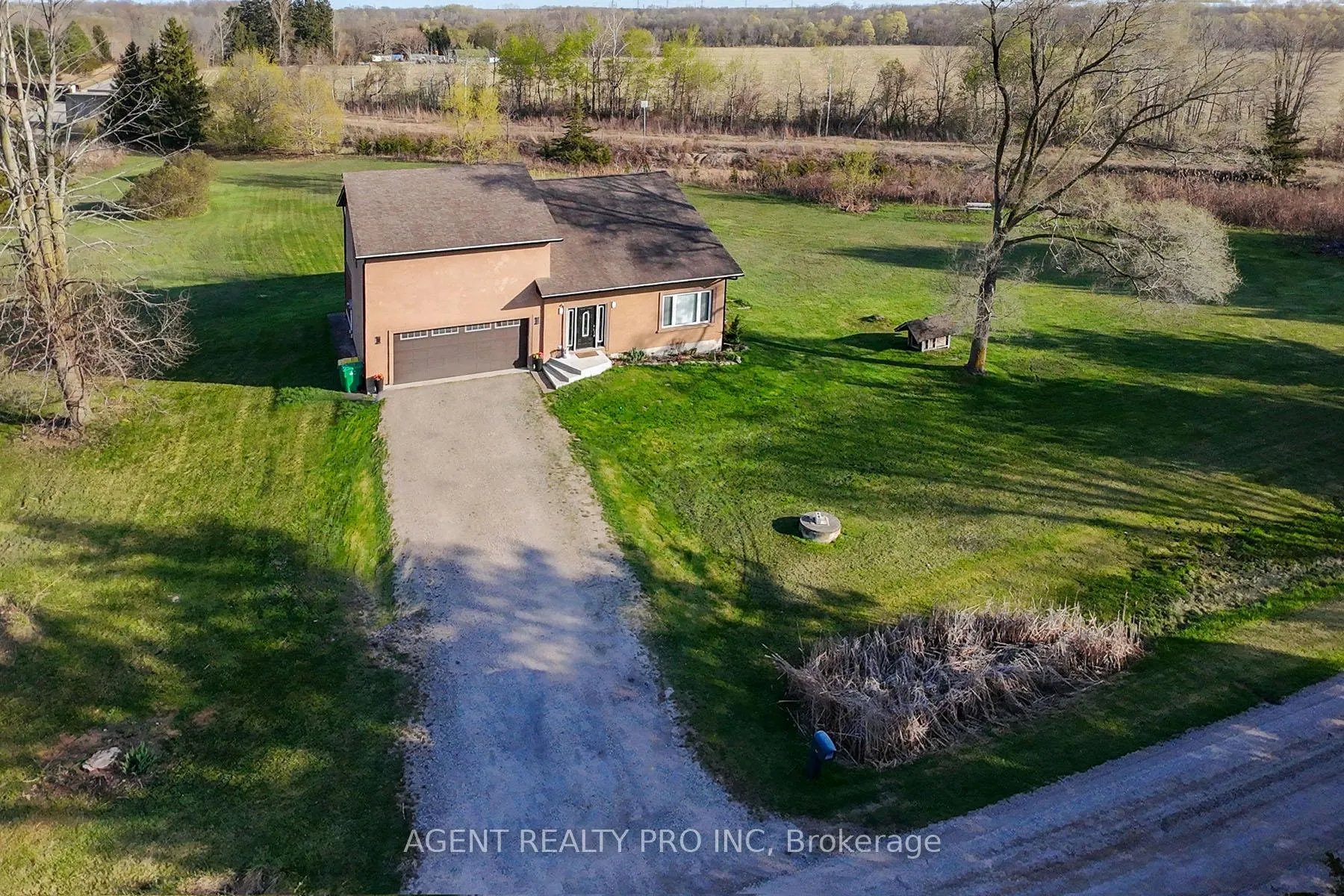 Photo 7 of 6571 Carroll Drive, Southwest Middlesex, Rural Southwest Middlesex — HOMEH