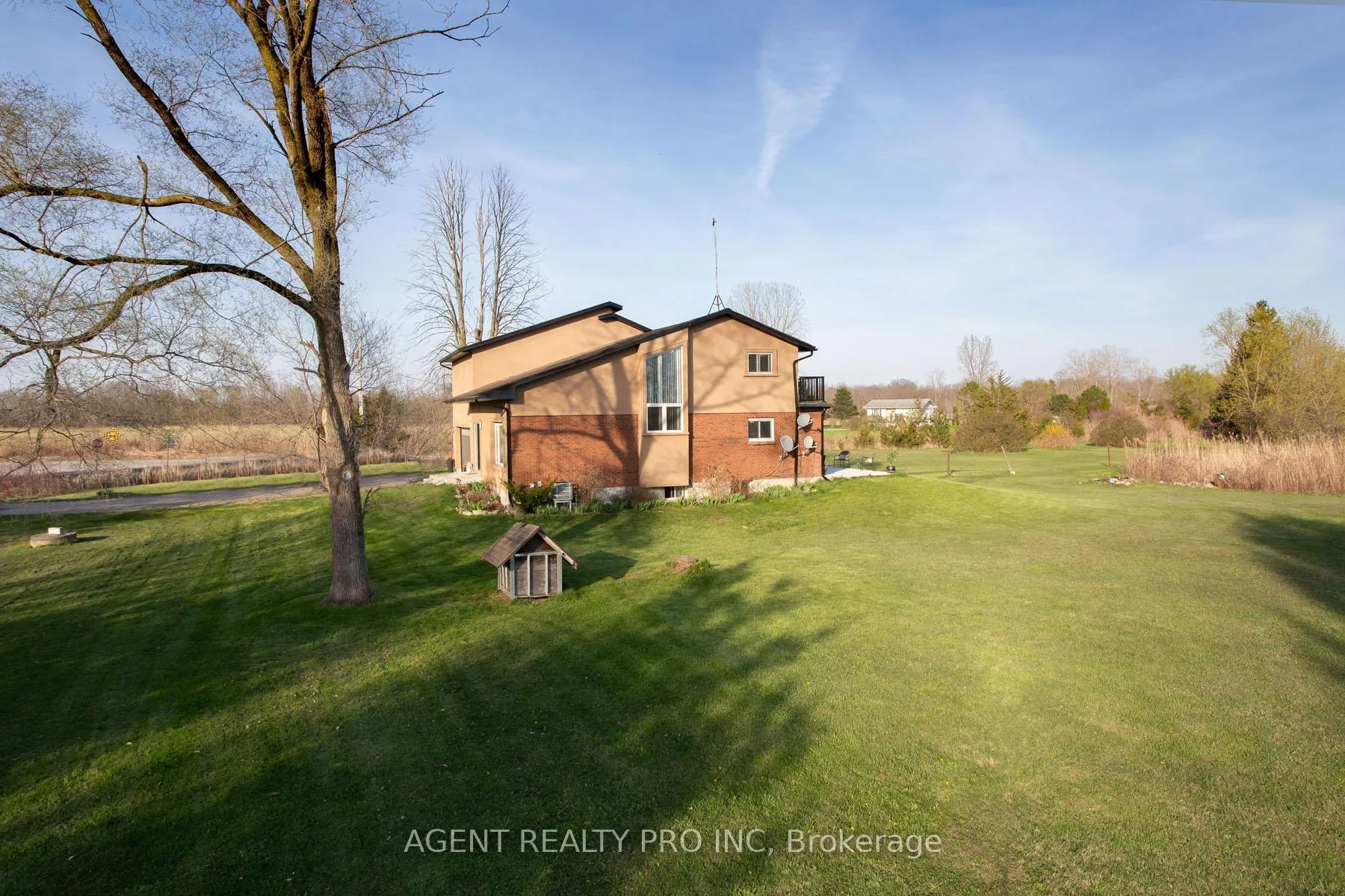 Photo 11 of 6571 Carroll Drive, Southwest Middlesex, Rural Southwest Middlesex — HOMEH