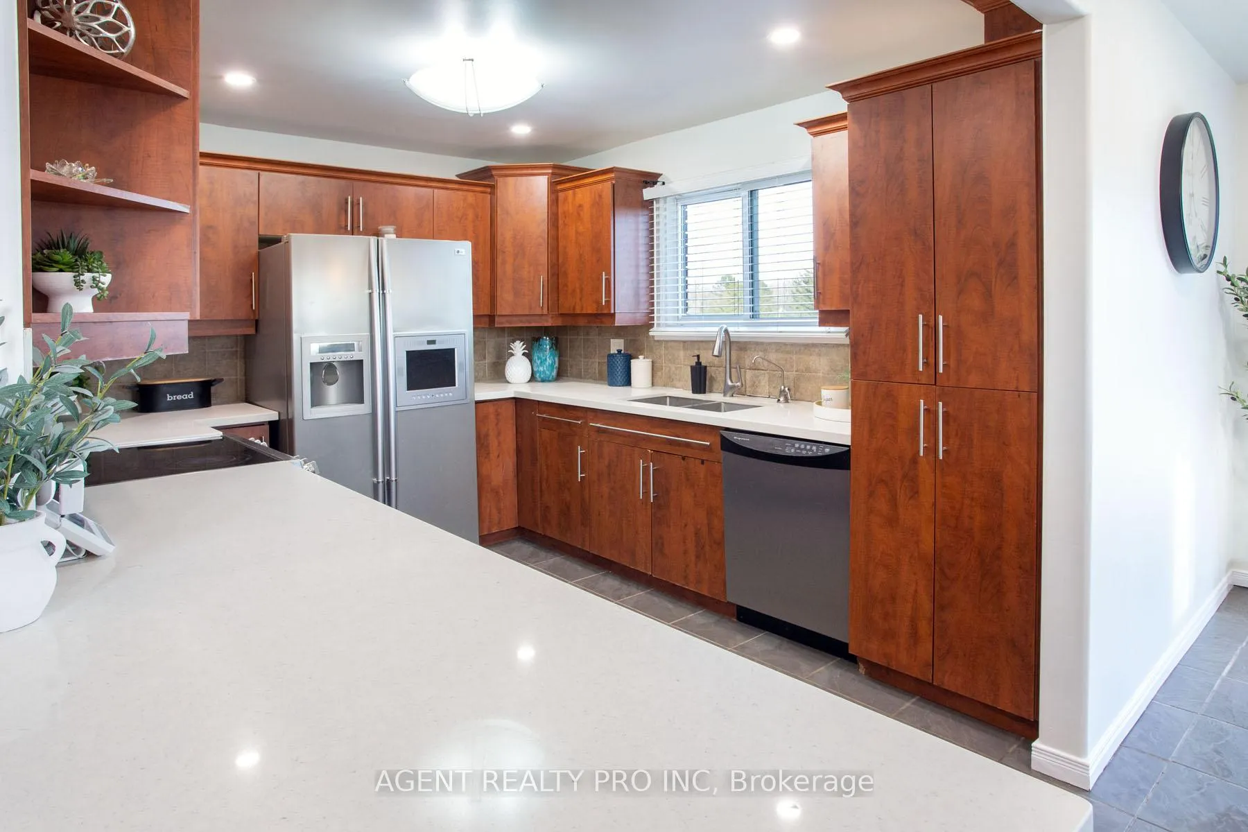 Photo 25 of 6571 Carroll Drive, Southwest Middlesex, Rural Southwest Middlesex — HOMEH