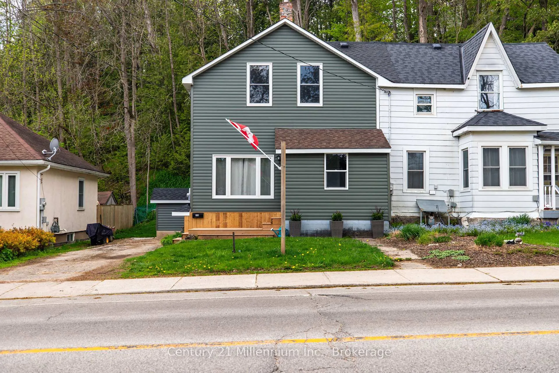 Front of 218 2nd Avenue E