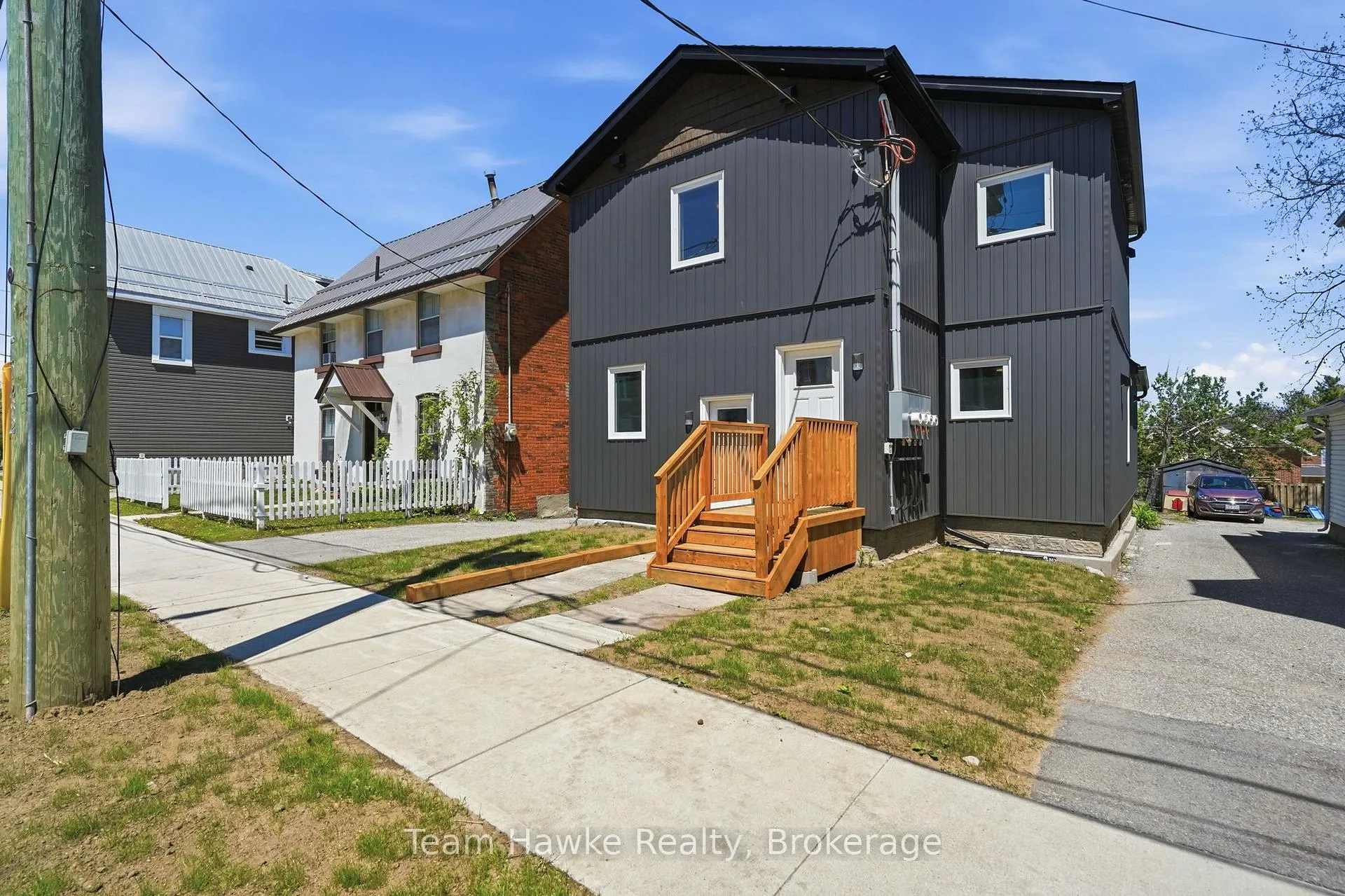 Photo 2 of 64 Matchedash Street S, Orillia — HOMEH