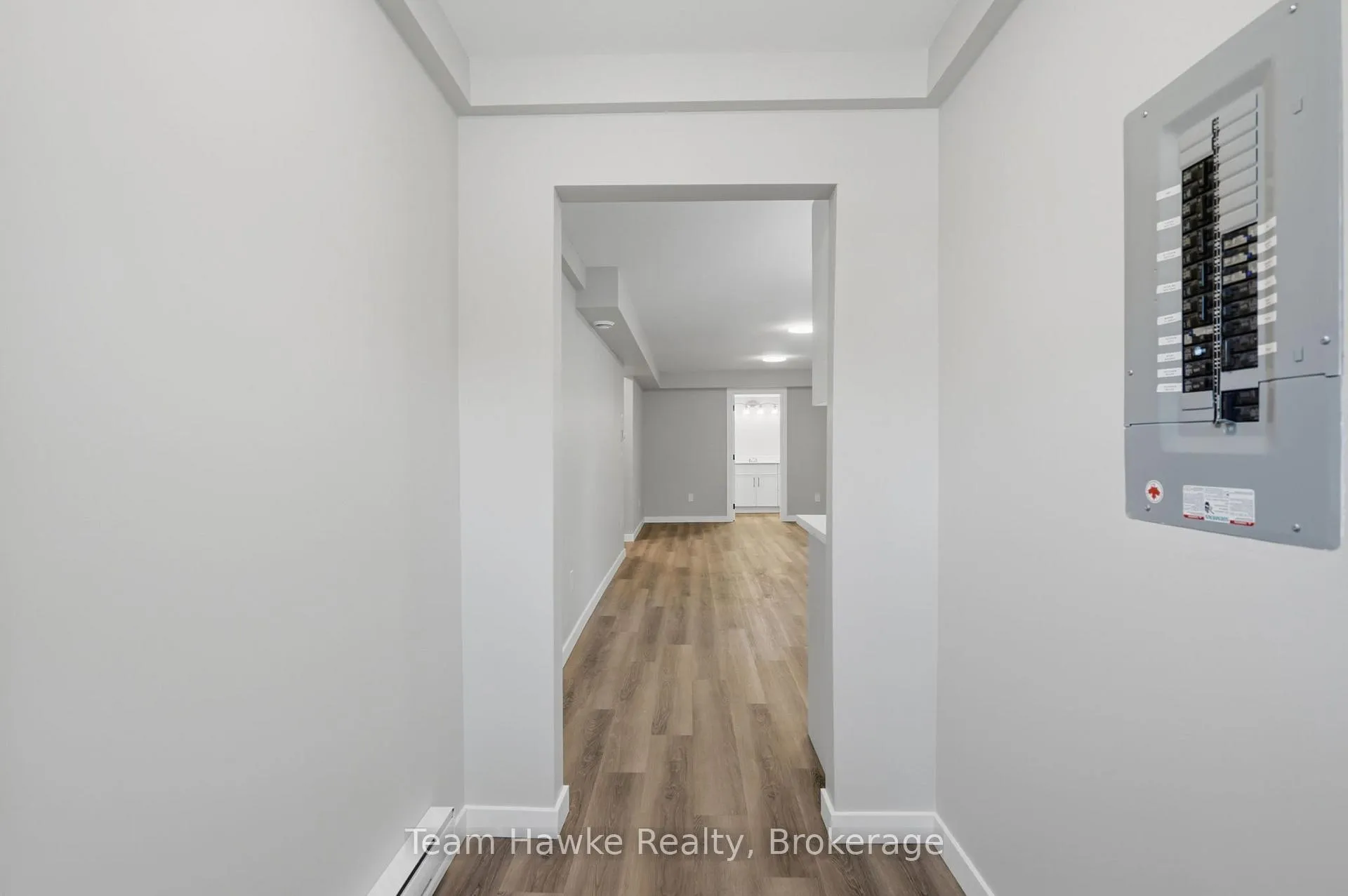 Photo 4 of 64 Matchedash Street S, Orillia — HOMEH