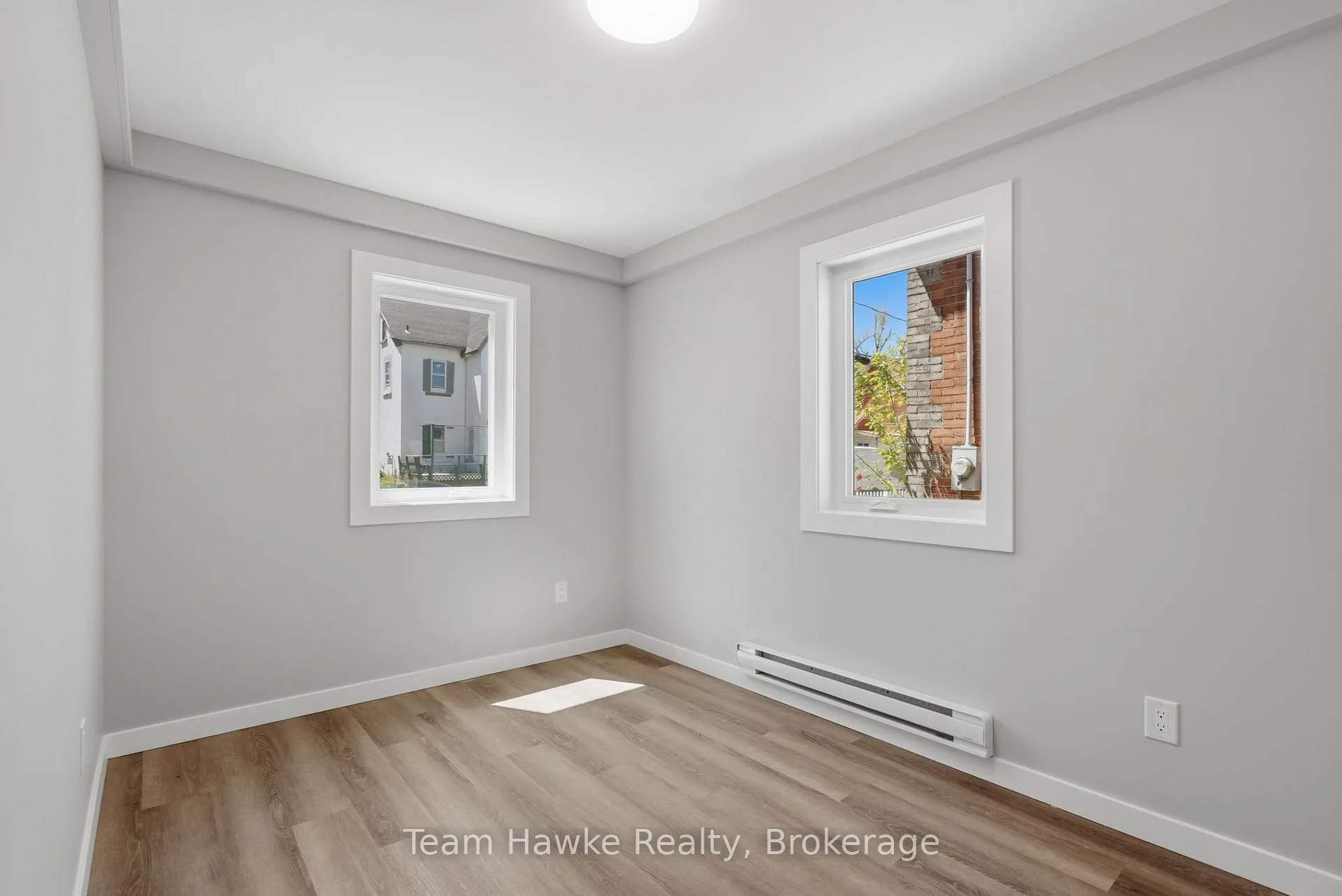 Photo 10 of 64 Matchedash Street S, Orillia — HOMEH