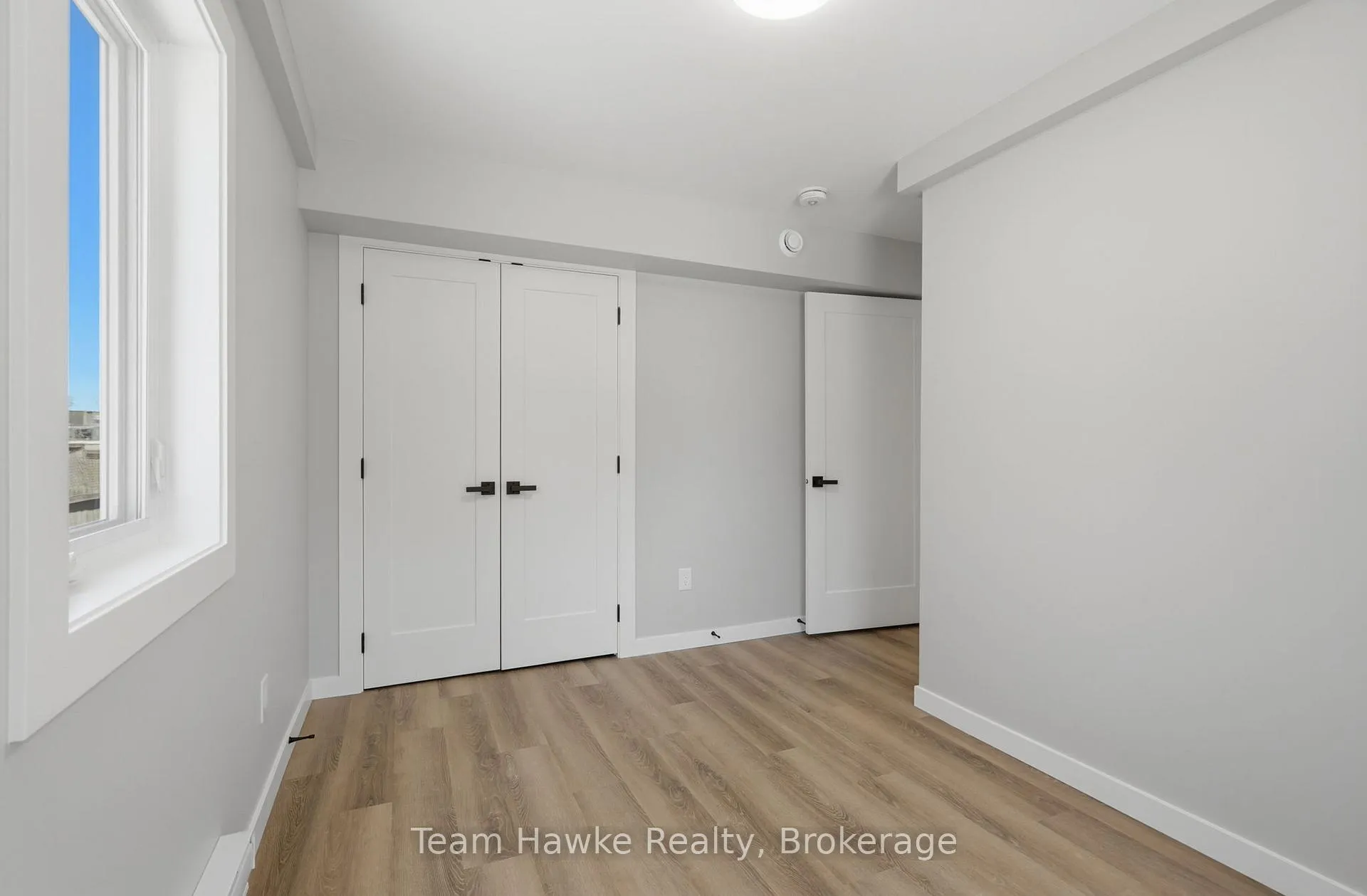 Photo 11 of 64 Matchedash Street S, Orillia — HOMEH