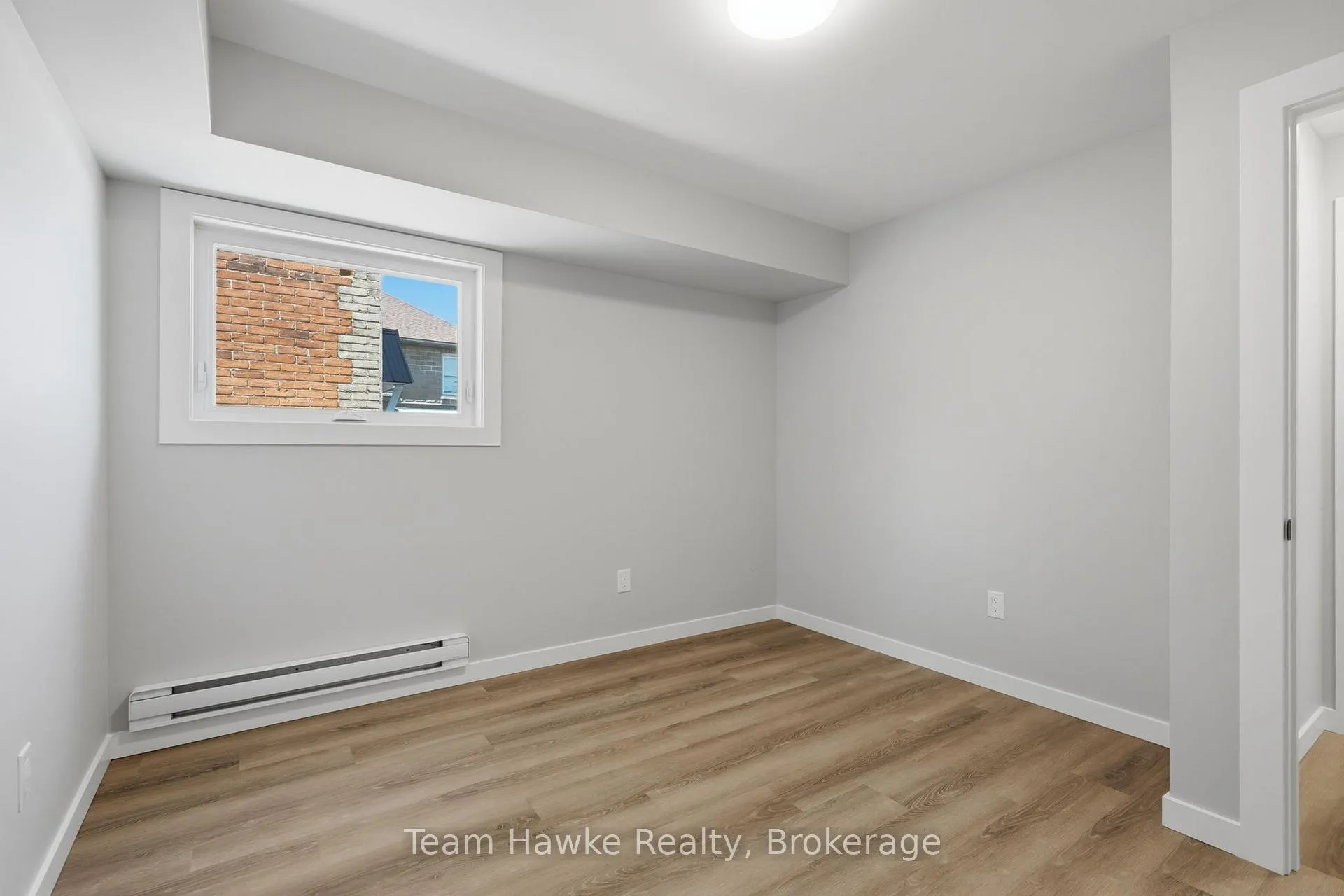 Photo 15 of 64 Matchedash Street S, Orillia — HOMEH