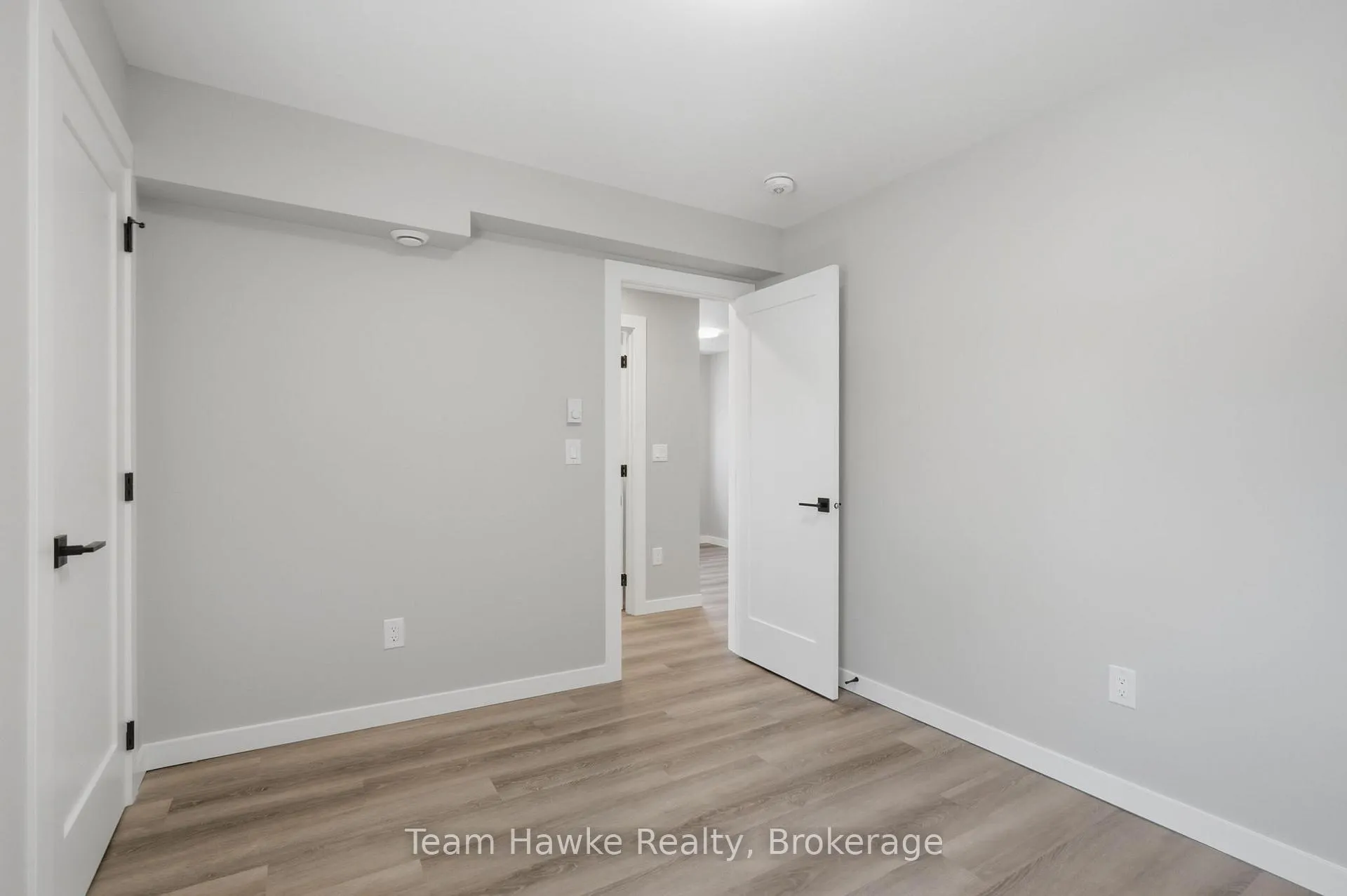 Photo 34 of 64 Matchedash Street S, Orillia — HOMEH
