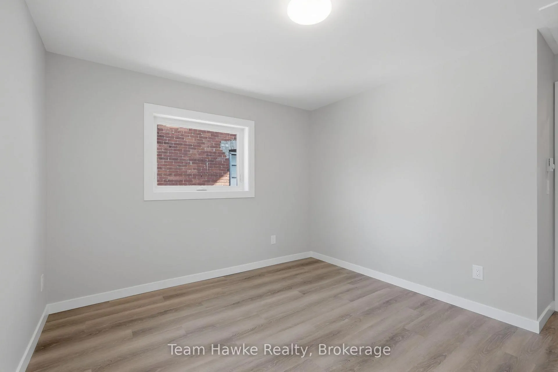 Photo 36 of 64 Matchedash Street S, Orillia — HOMEH