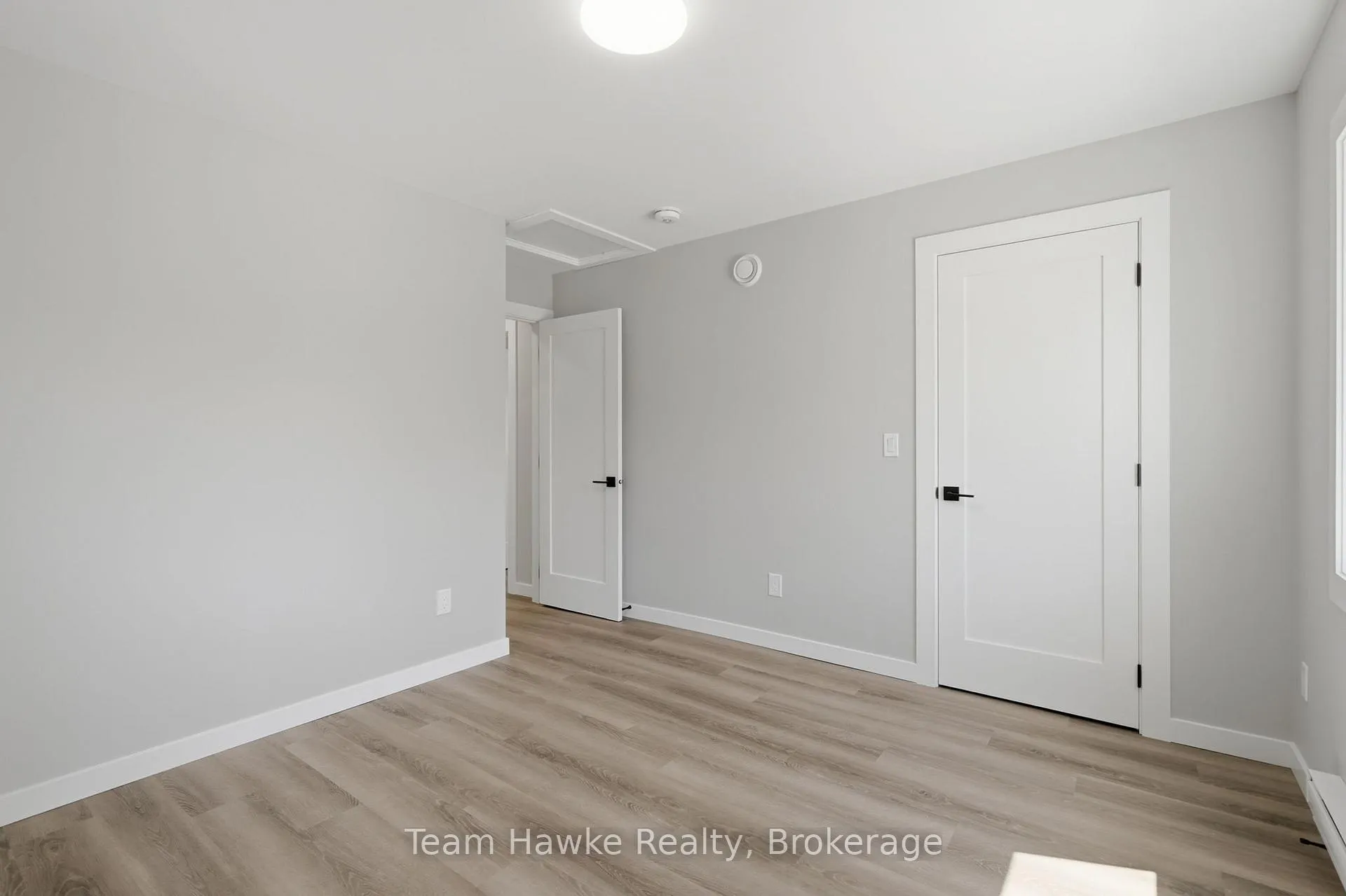 Photo 37 of 64 Matchedash Street S, Orillia — HOMEH