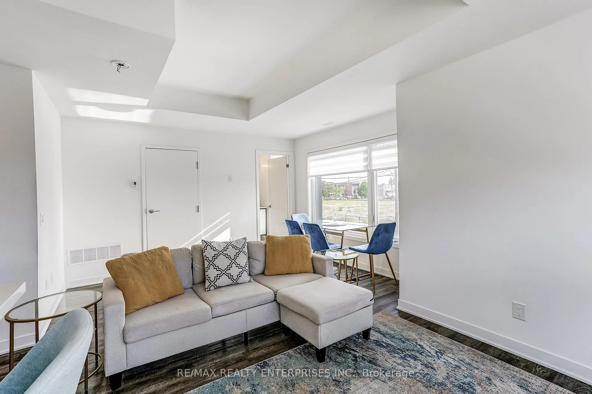 Photo 8 of Unit 16, 40 Ed Clark Gardens, Toronto, Weston-Pellam Park — HOMEH