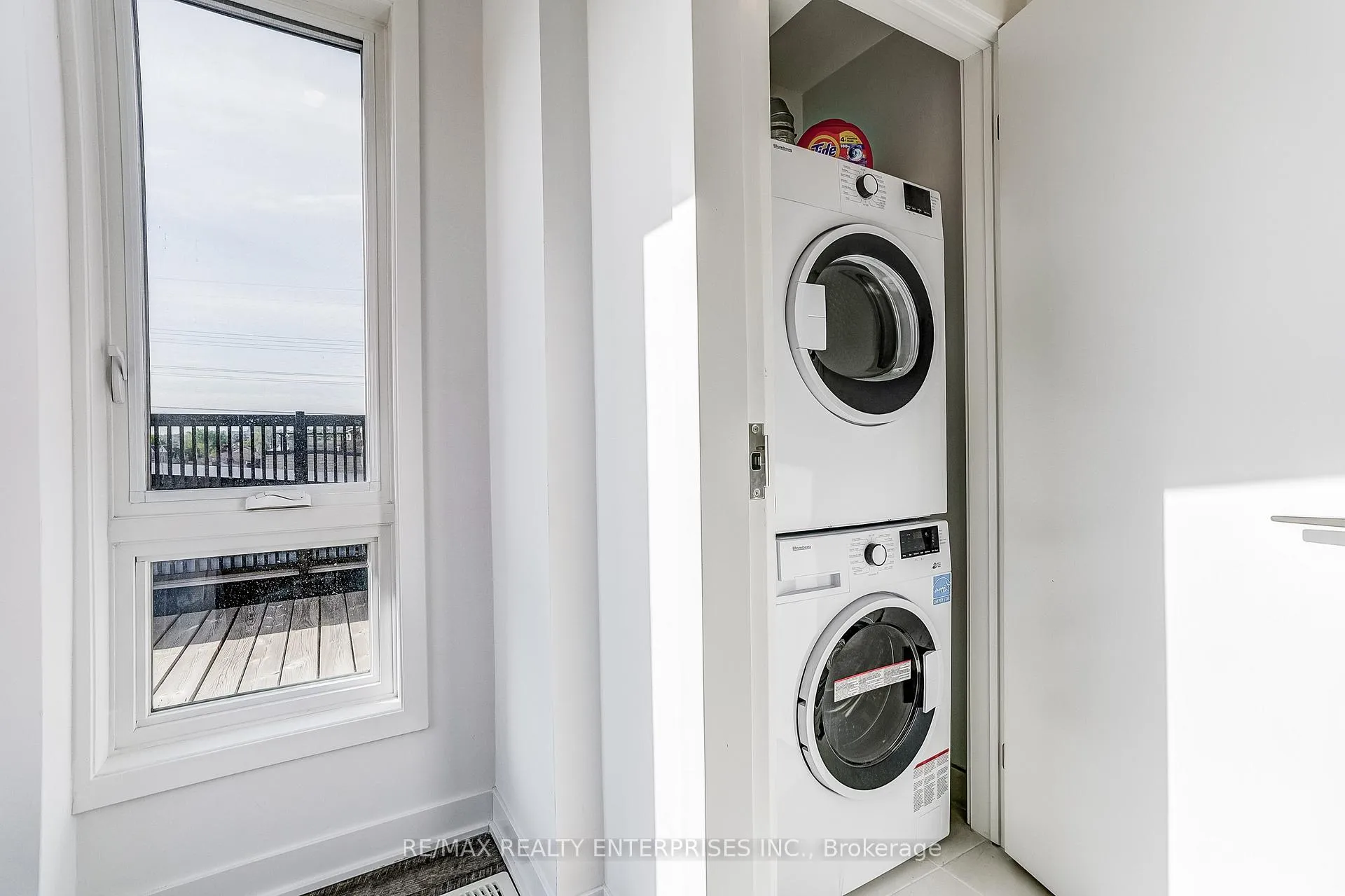 Photo 22 of Unit 16, 40 Ed Clark Gardens, Toronto, Weston-Pellam Park — HOMEH
