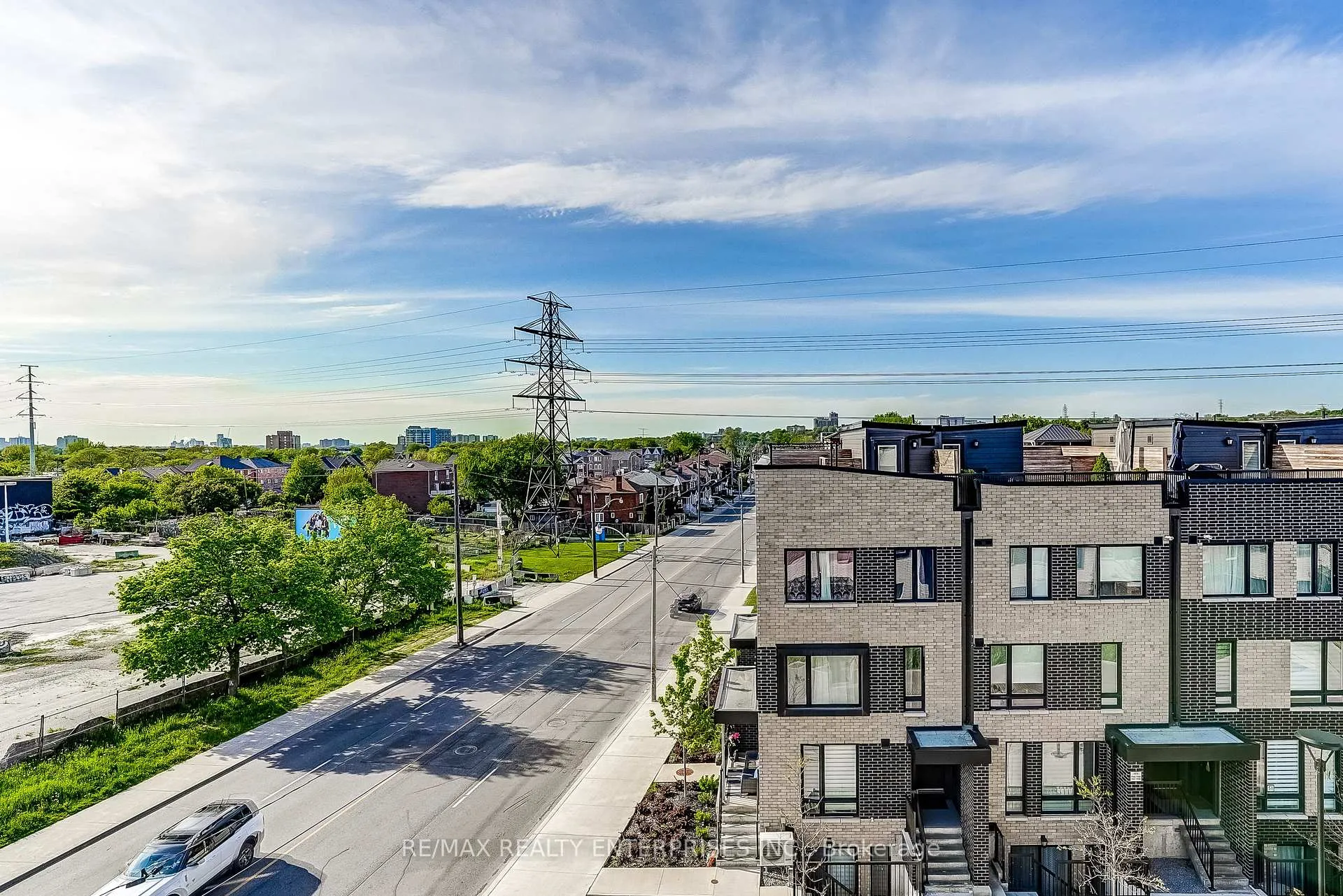 Photo 28 of Unit 16, 40 Ed Clark Gardens, Toronto, Weston-Pellam Park — HOMEH