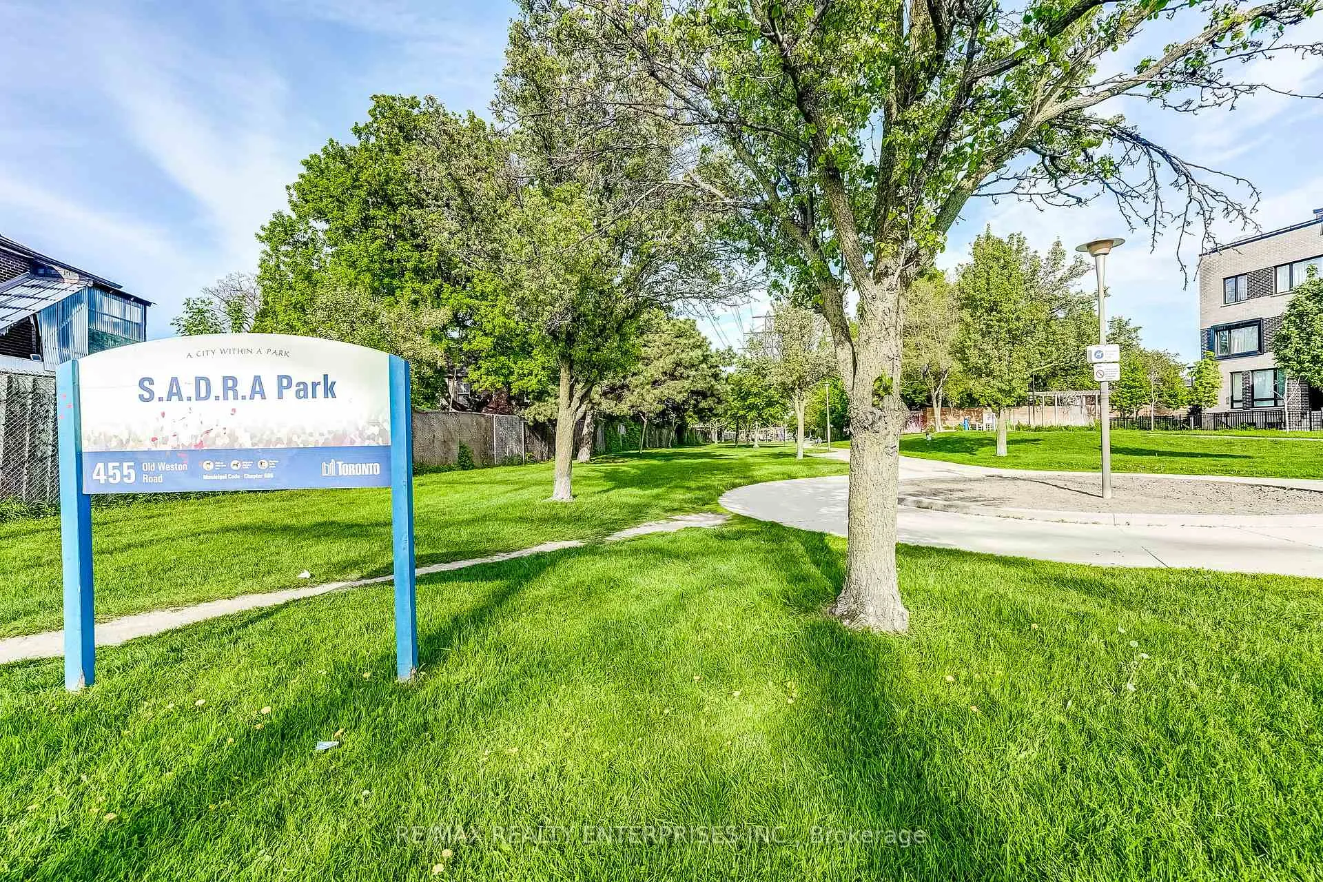 Photo 30 of Unit 16, 40 Ed Clark Gardens, Toronto, Weston-Pellam Park — HOMEH