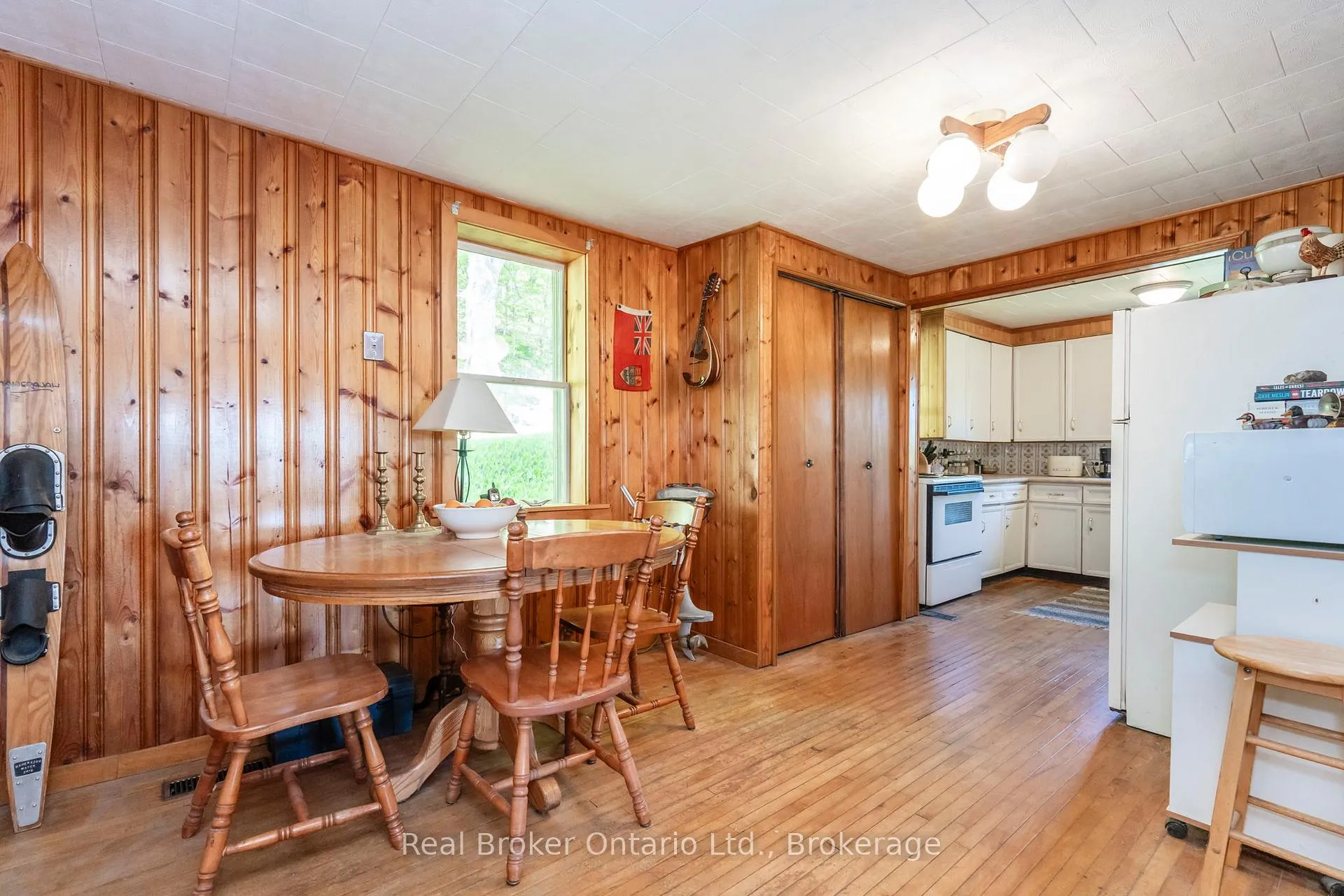 Photo 13 of 437 Champlain Road, Penetanguishene — HOMEH