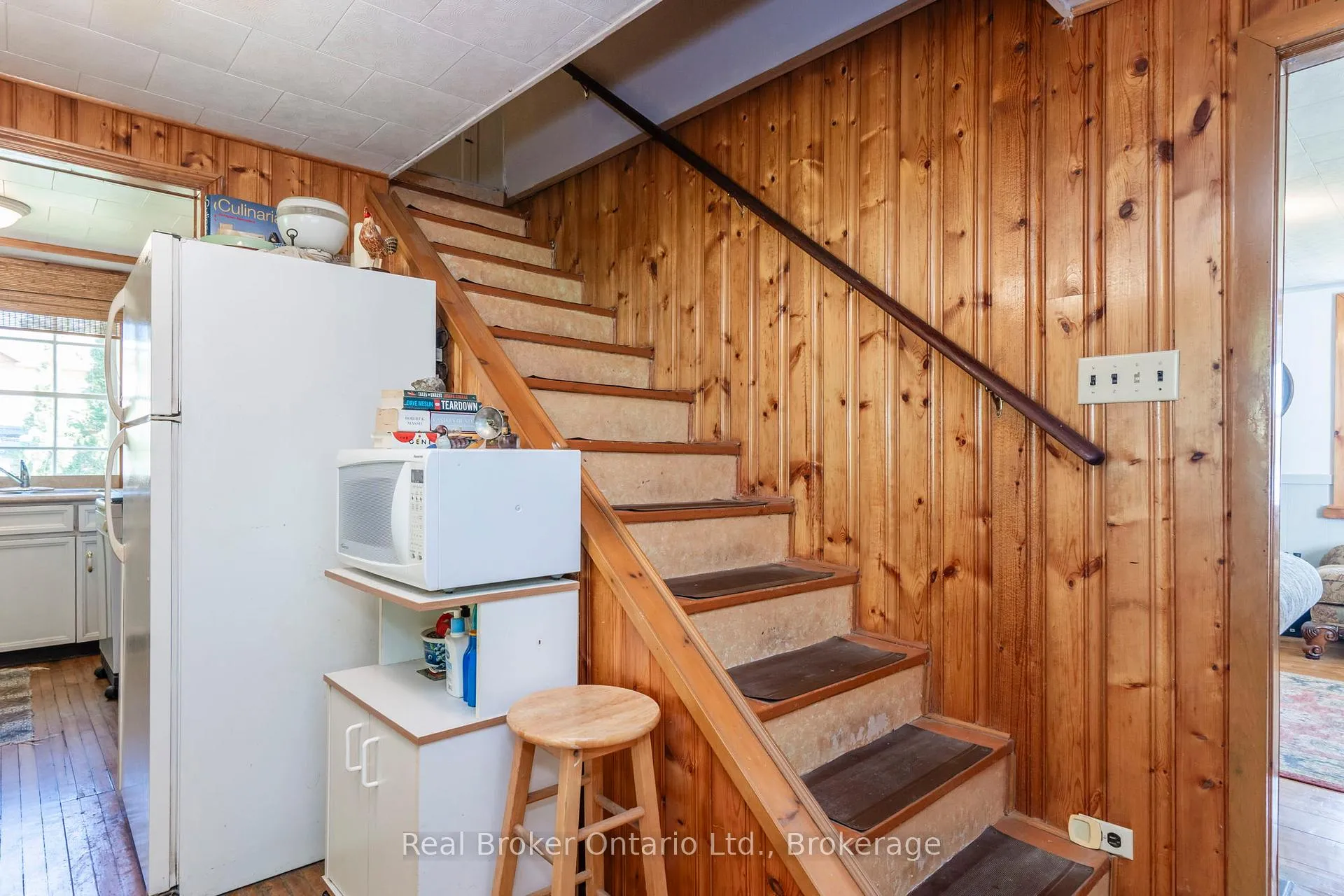 Photo 19 of 437 Champlain Road, Penetanguishene — HOMEH