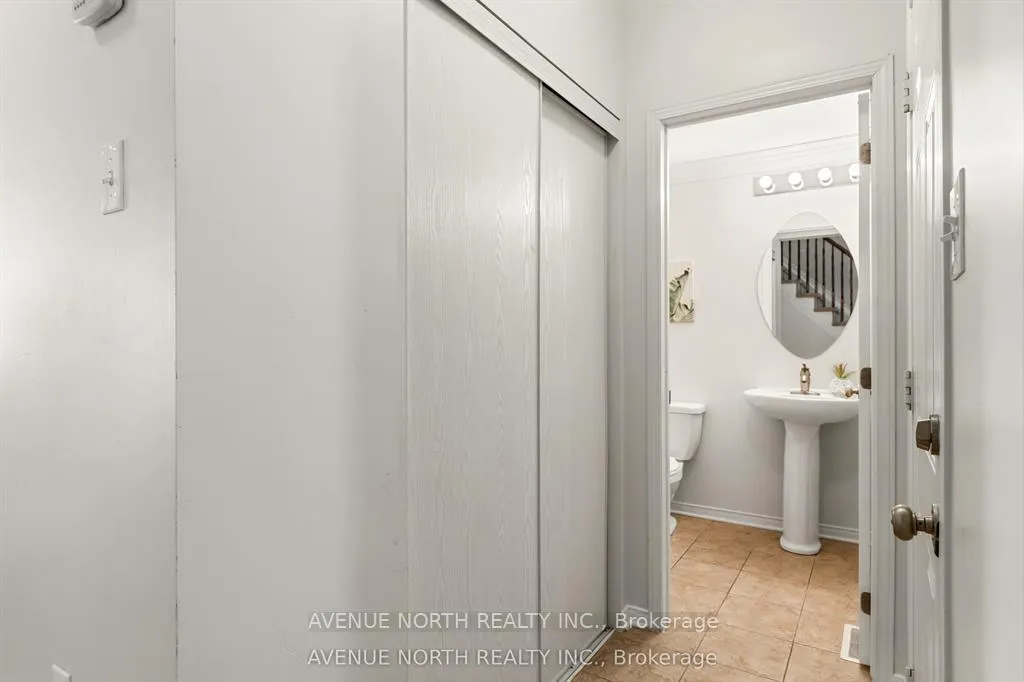 Photo 4 of 402 Ashbourne Crescent, Ottawa, Barrhaven - Stonebridge — HOMEH