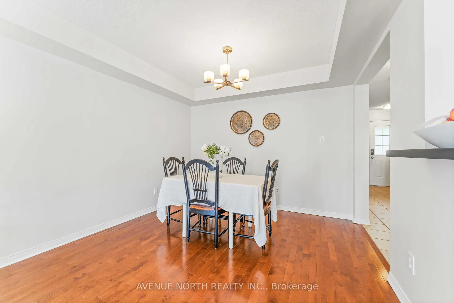 Photo 5 of 402 Ashbourne Crescent, Ottawa, Barrhaven - Stonebridge — HOMEH