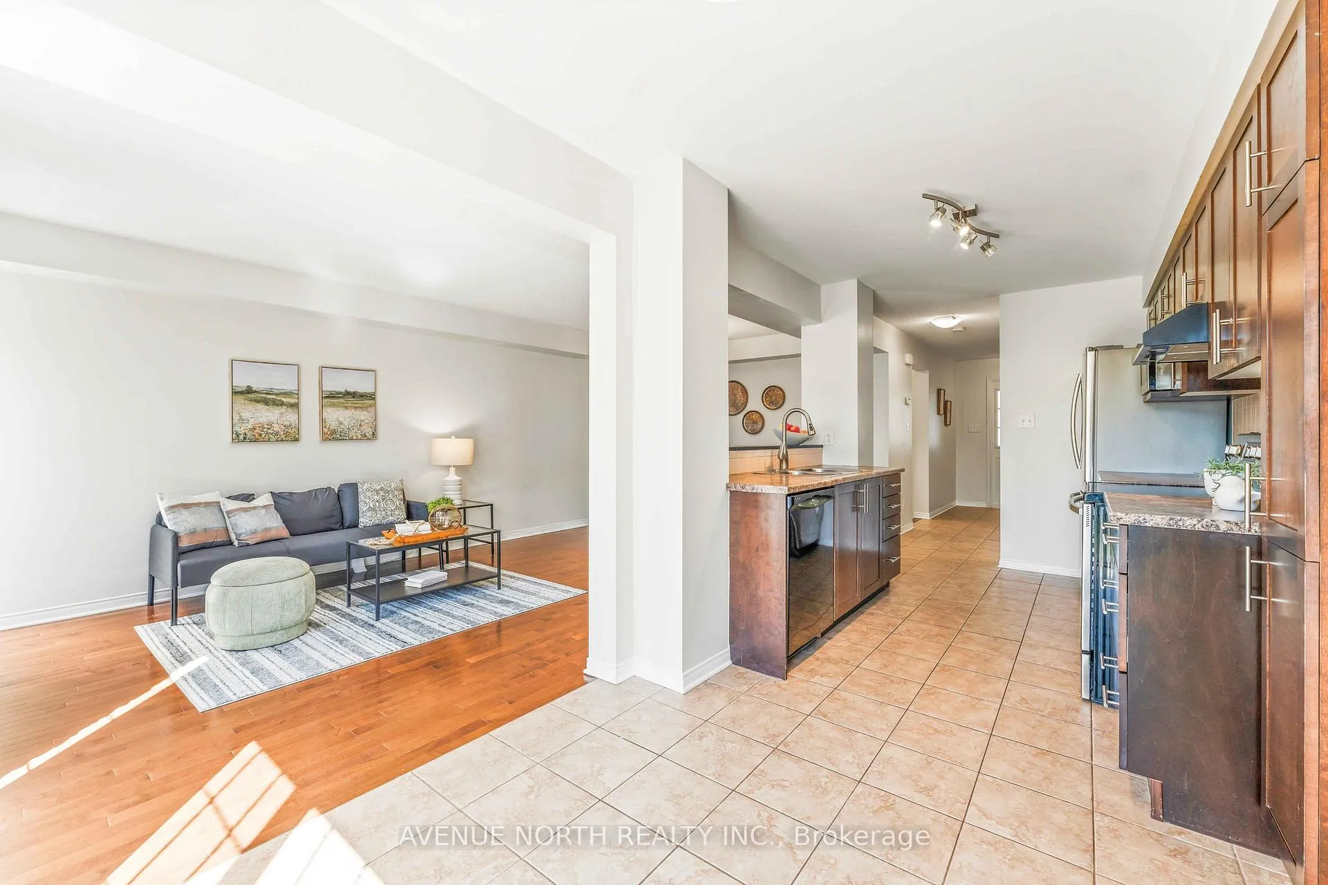 Photo 11 of 402 Ashbourne Crescent, Ottawa, Barrhaven - Stonebridge — HOMEH