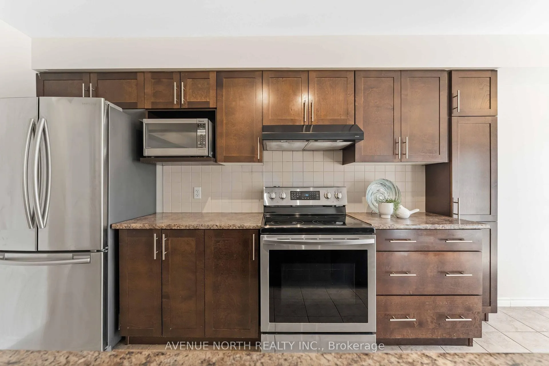 Photo 13 of 402 Ashbourne Crescent, Ottawa, Barrhaven - Stonebridge — HOMEH