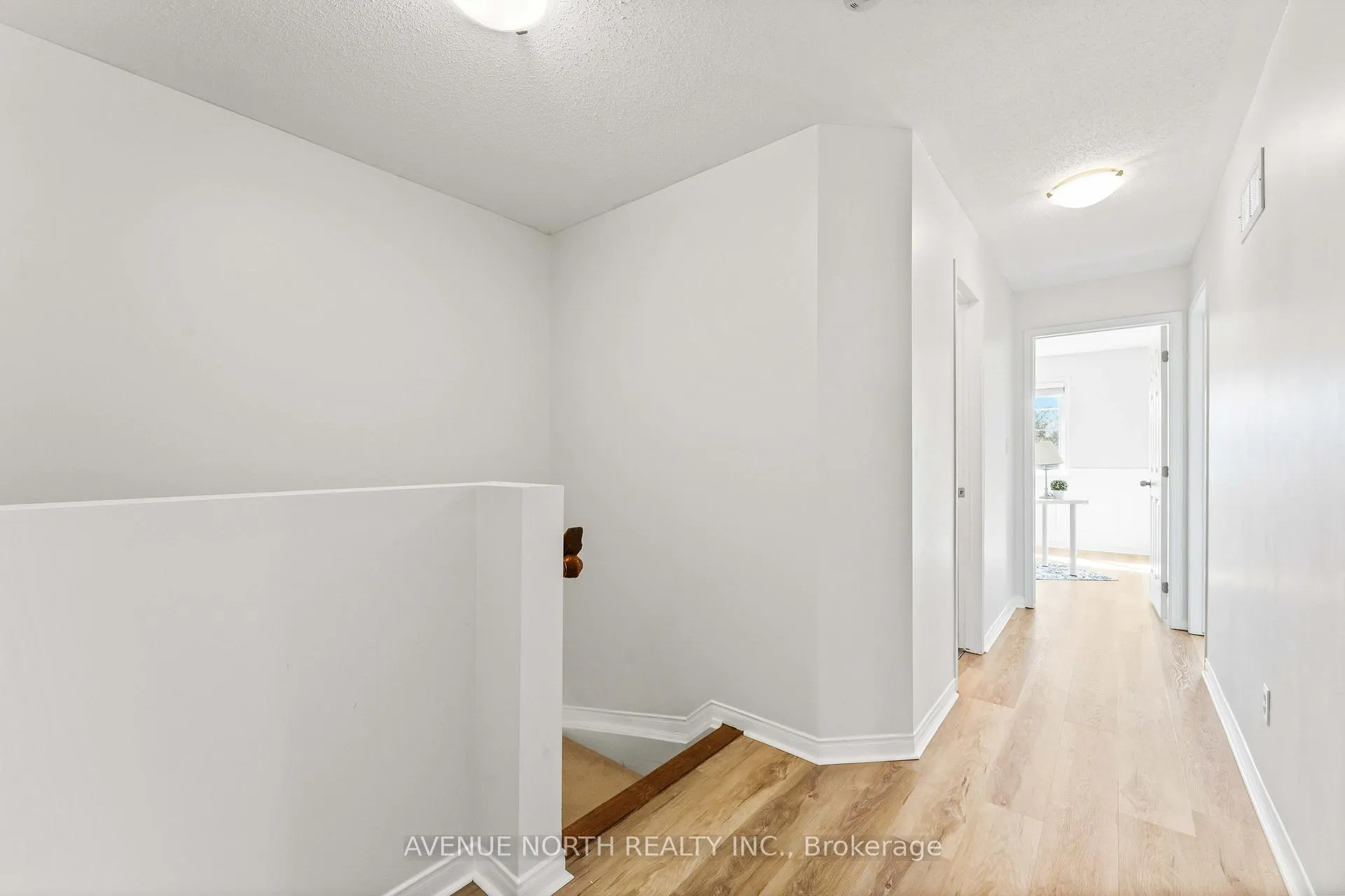 Photo 15 of 402 Ashbourne Crescent, Ottawa, Barrhaven - Stonebridge — HOMEH