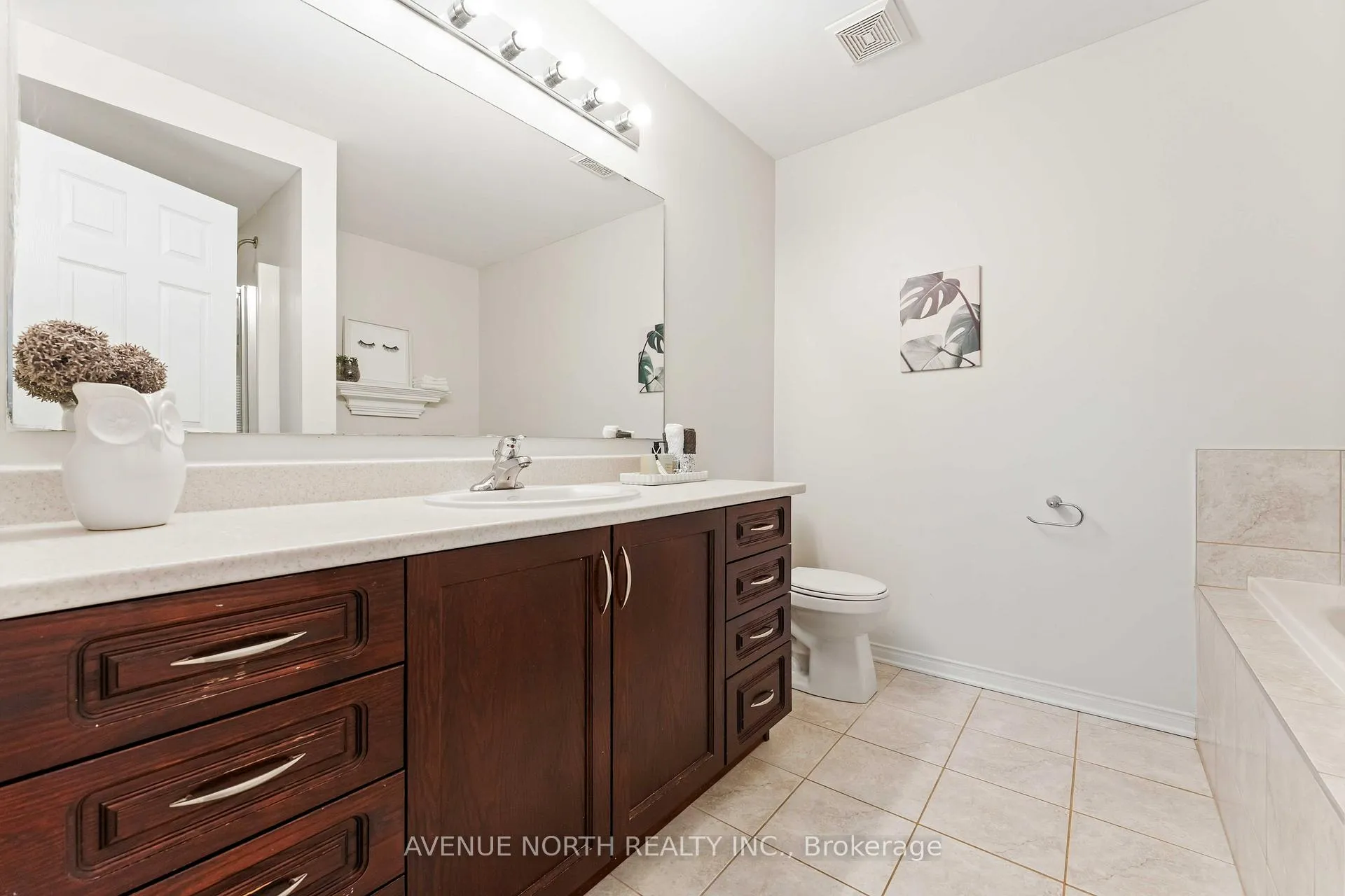 Photo 20 of 402 Ashbourne Crescent, Ottawa, Barrhaven - Stonebridge — HOMEH