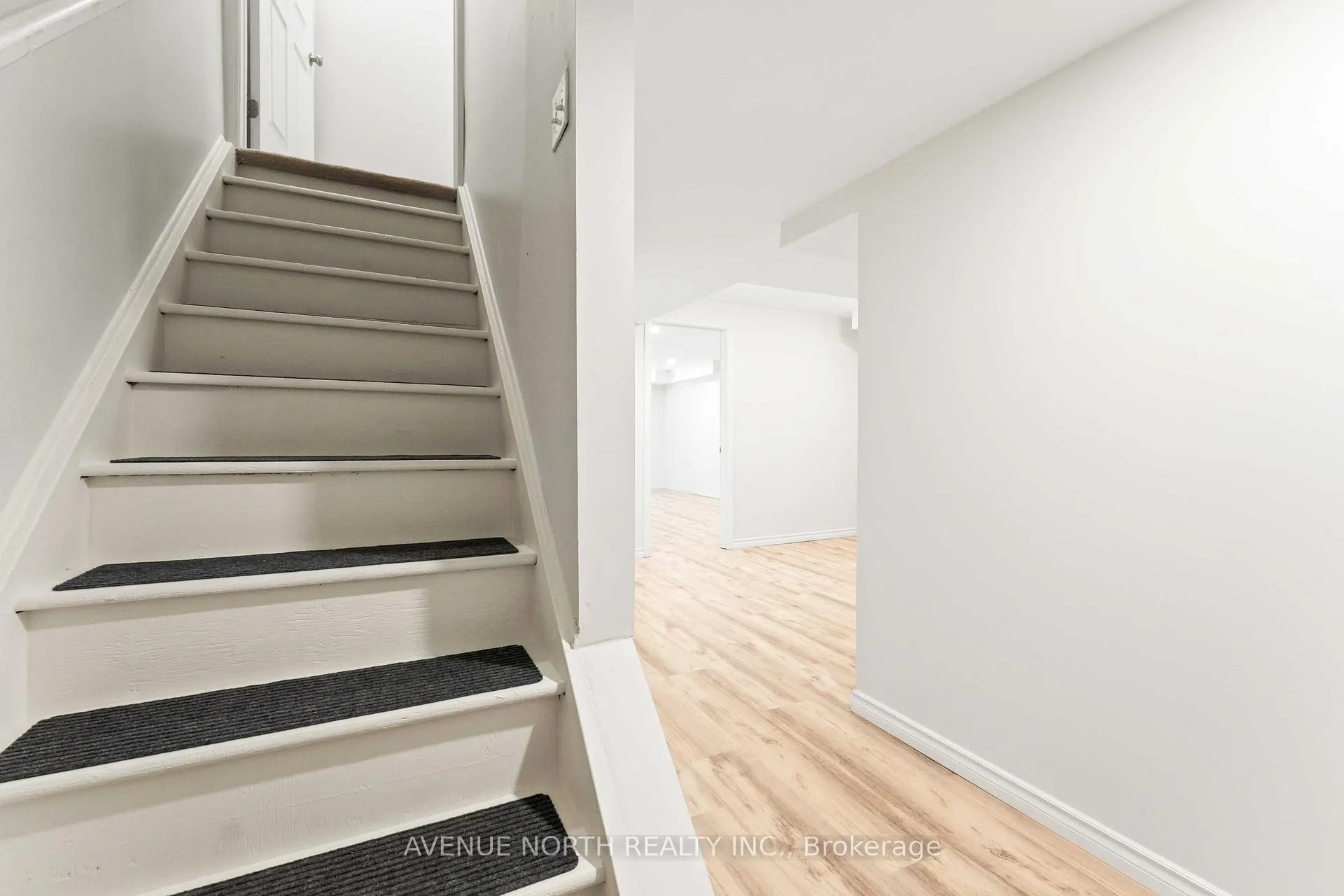 Photo 30 of 402 Ashbourne Crescent, Ottawa, Barrhaven - Stonebridge — HOMEH