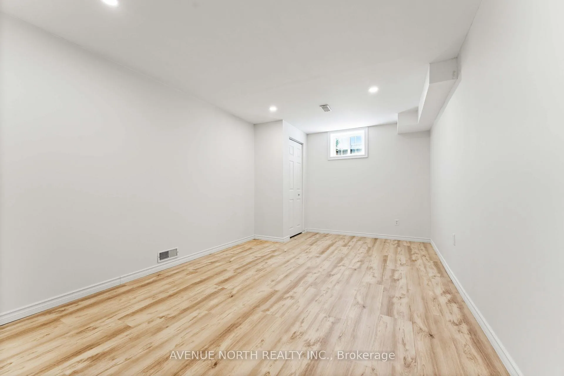 Photo 33 of 402 Ashbourne Crescent, Ottawa, Barrhaven - Stonebridge — HOMEH